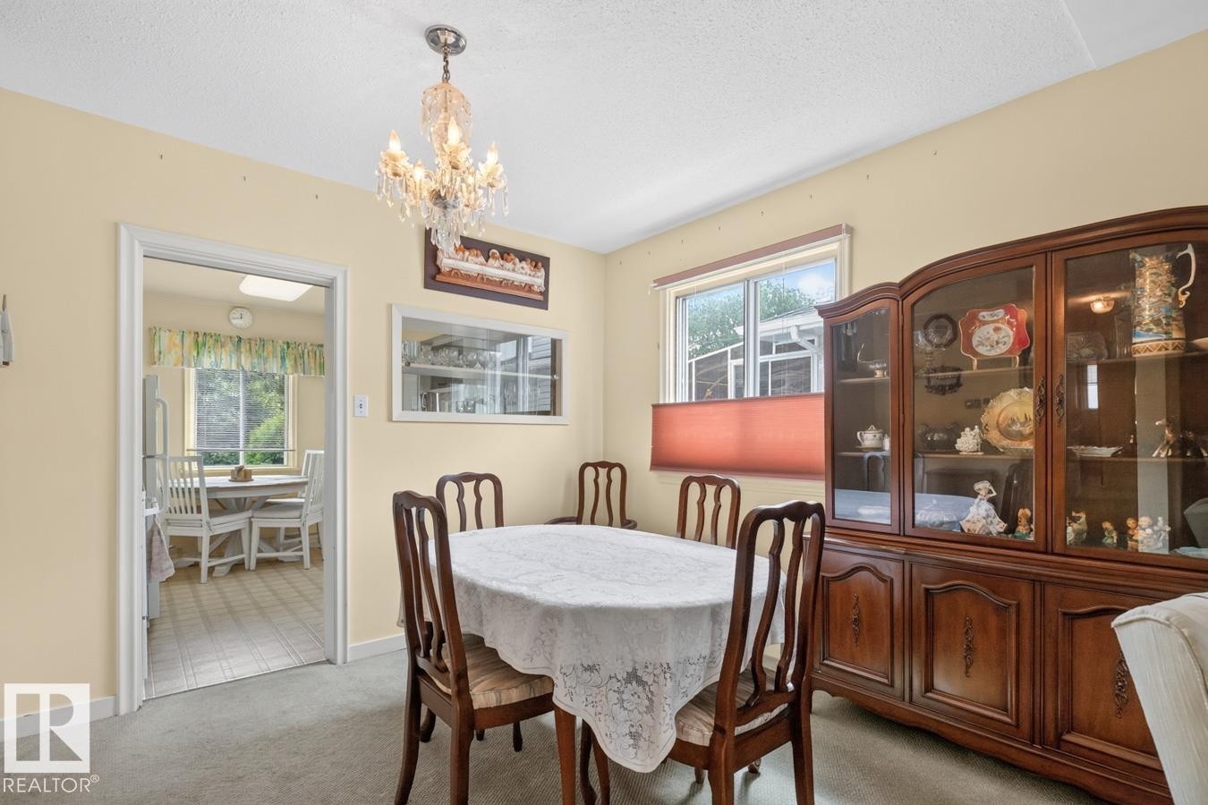 9627 146 Street Nw, Edmonton, AB - Indoor Photo Showing Dining Room
