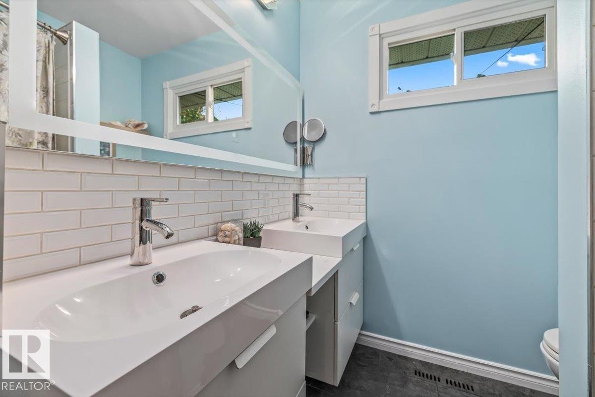 5507 102A Avenue Nw, Edmonton, AB