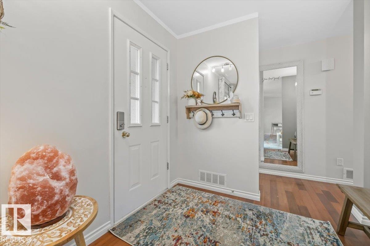 5507 102A Avenue Nw, Edmonton, AB