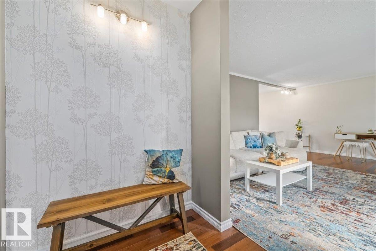 5507 102A Avenue Nw, Edmonton, AB