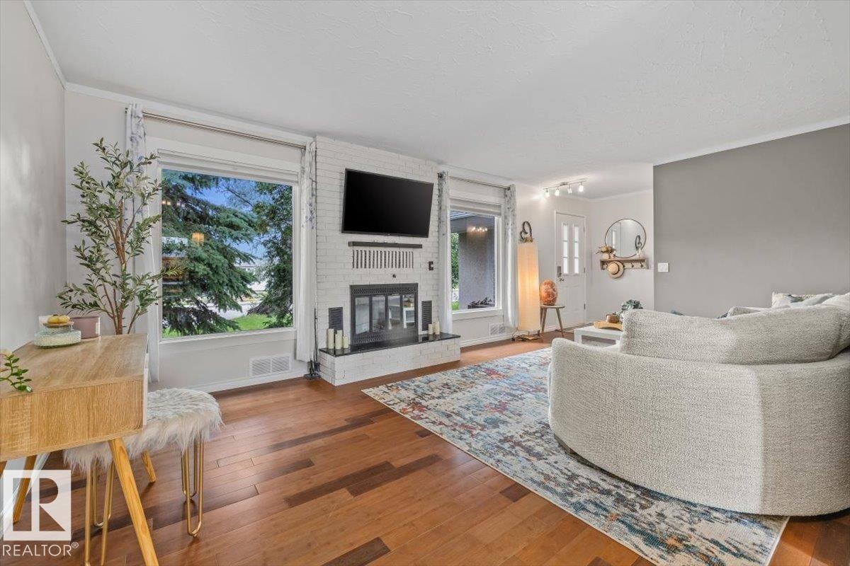 5507 102A Avenue Nw, Edmonton, AB