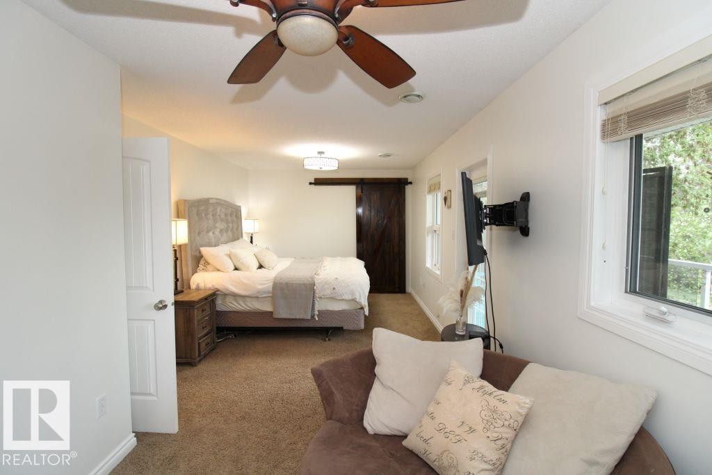7715 84 Avenue, Edmonton, AB - Indoor Photo Showing Bedroom