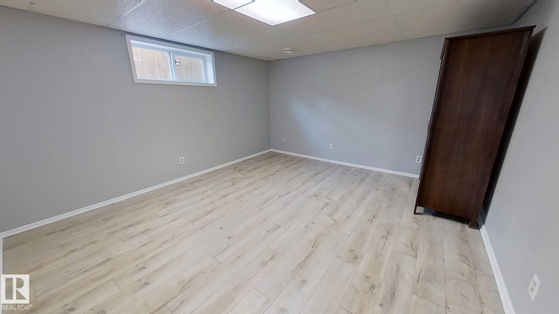 12211 52 St Nw, Edmonton, AB