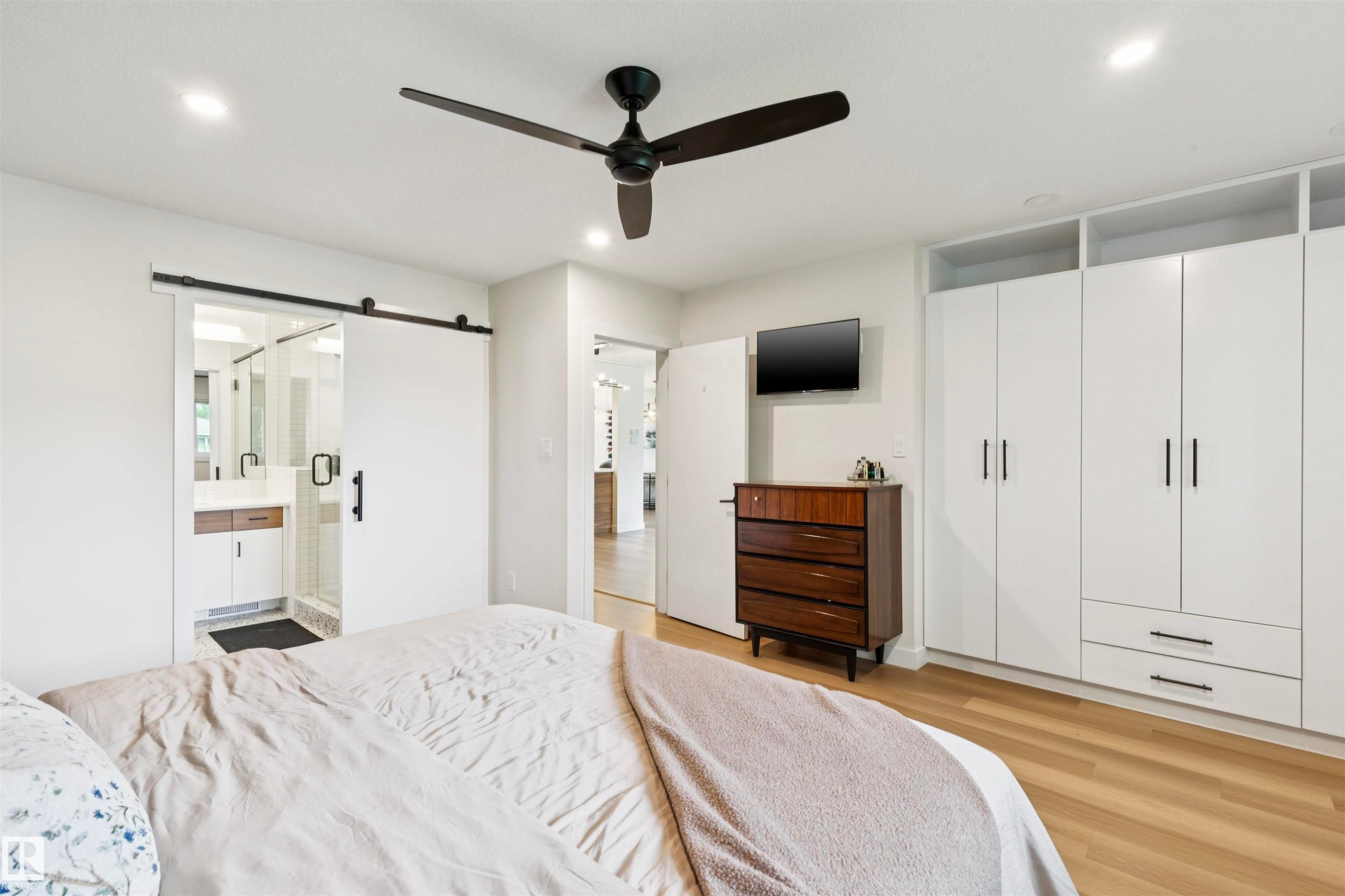 9544 148 Street Nw, Edmonton, AB - Indoor Photo Showing Bedroom