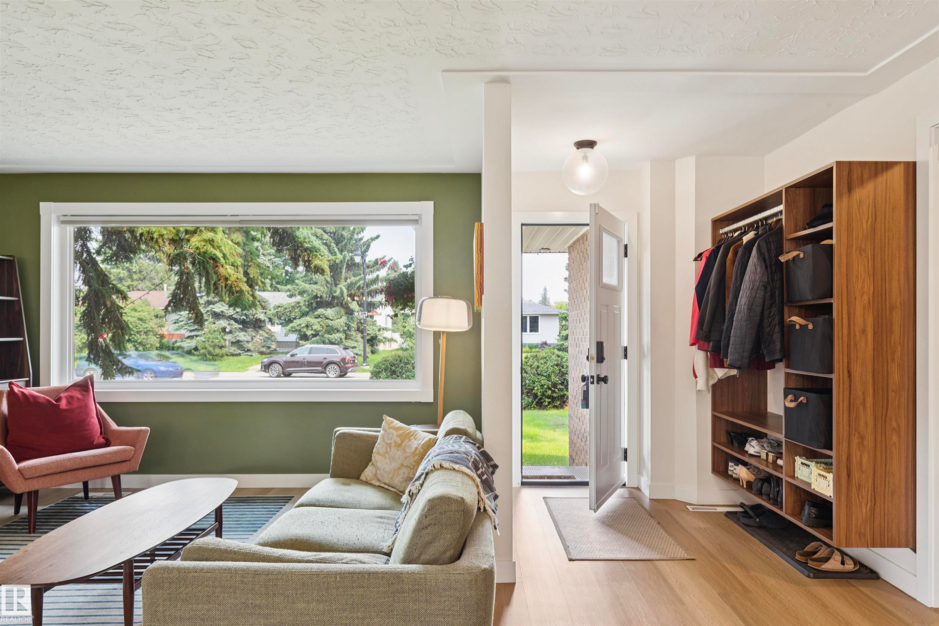 9544 148 Street Nw, Edmonton, AB - Indoor
