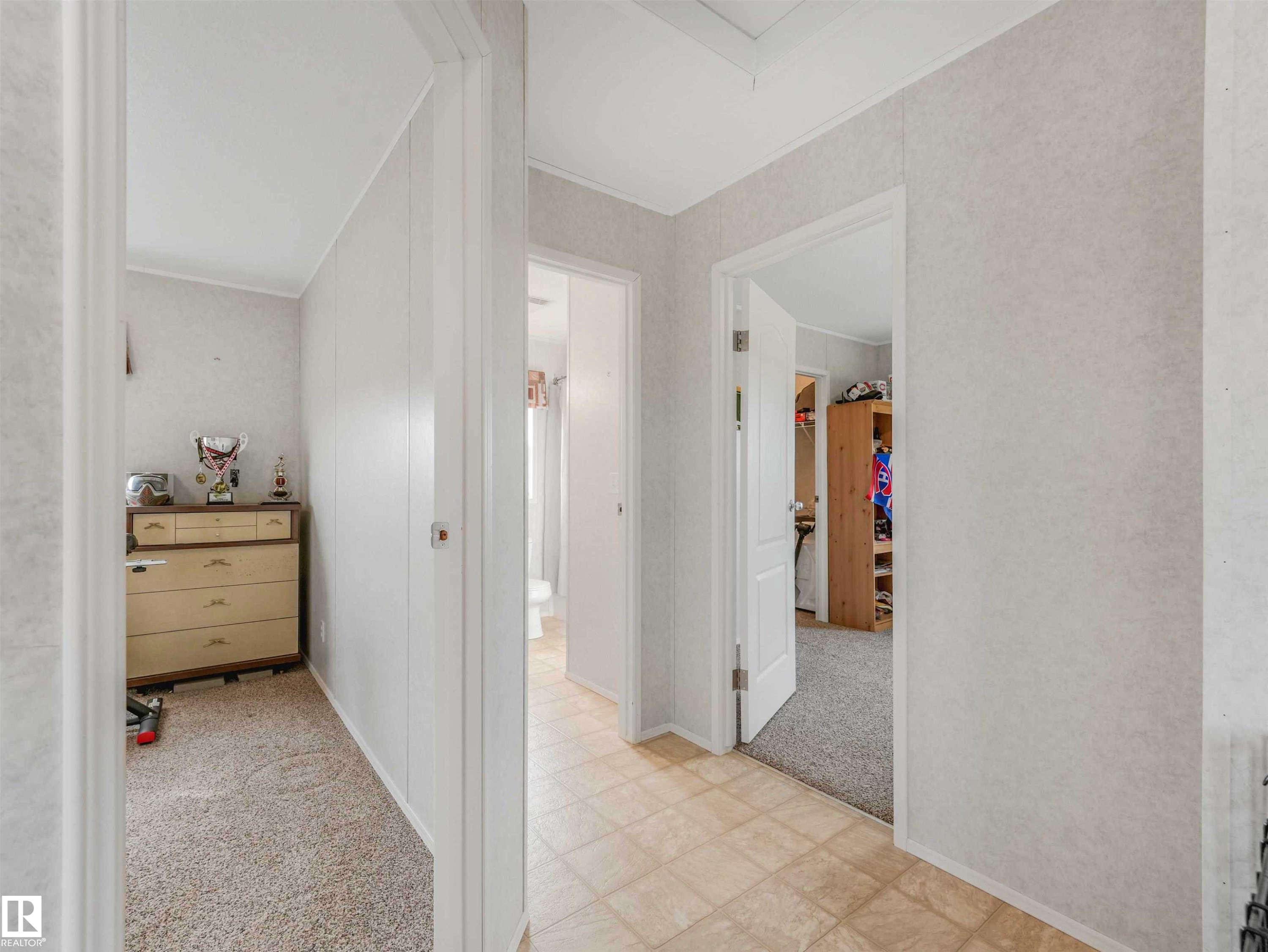 Image quality insufficient for description - 57016 Range Road 13, Rural Barrhead County, AB - Indoor Photo Showing Other Room