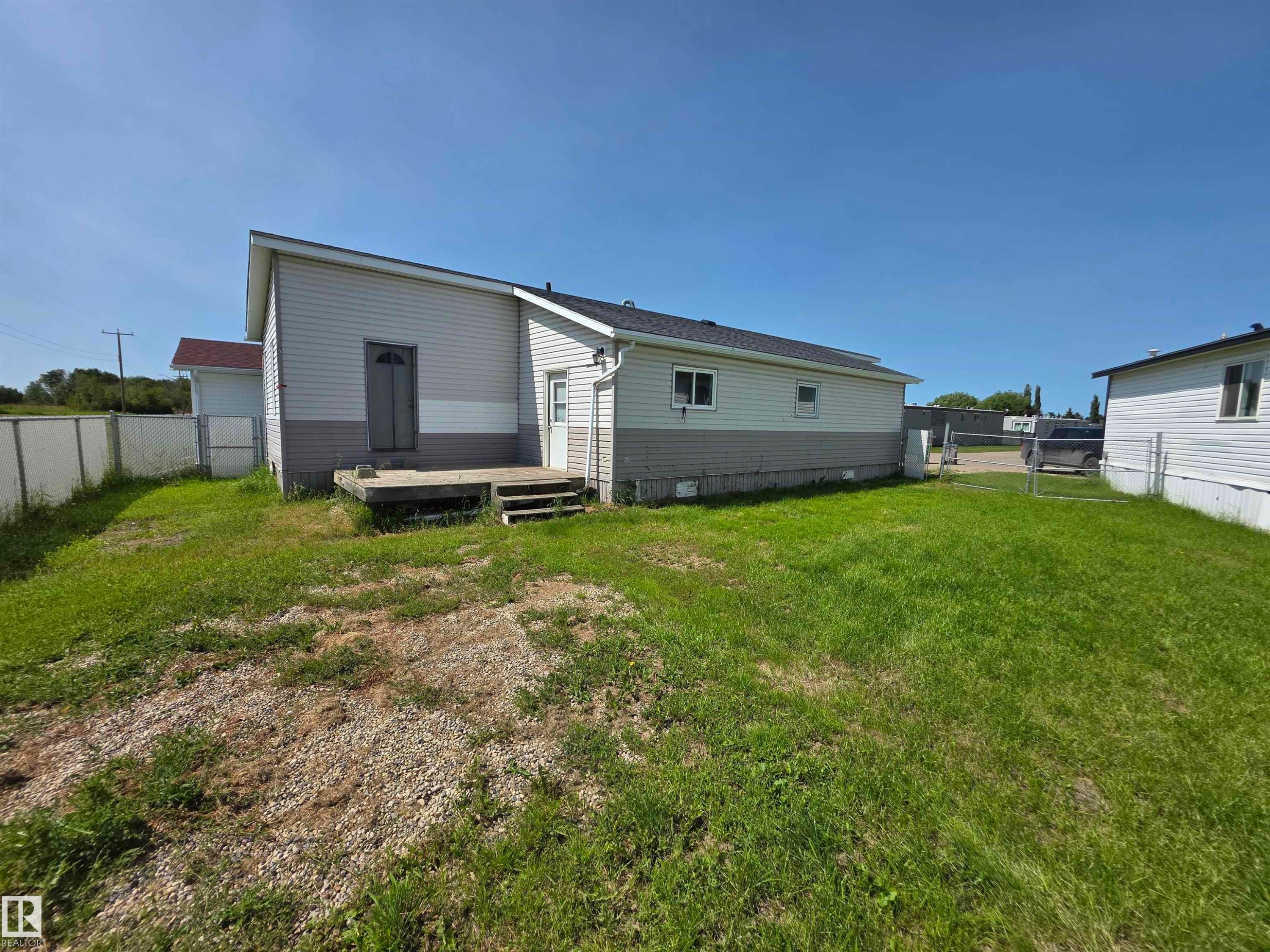 #9 5220 44 Av, Calmar, AB - Outdoor With Exterior