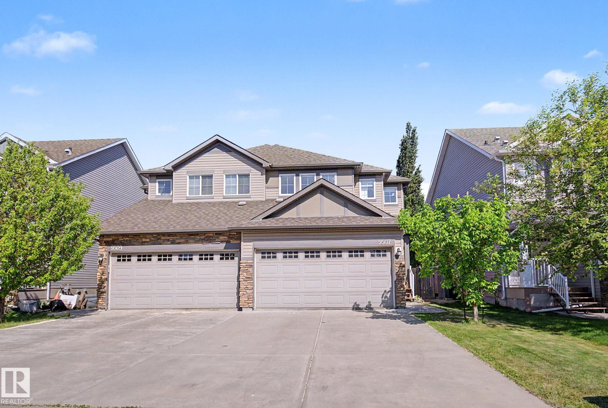 9507 Simpson Crest, Edmonton, AB - Outdoor