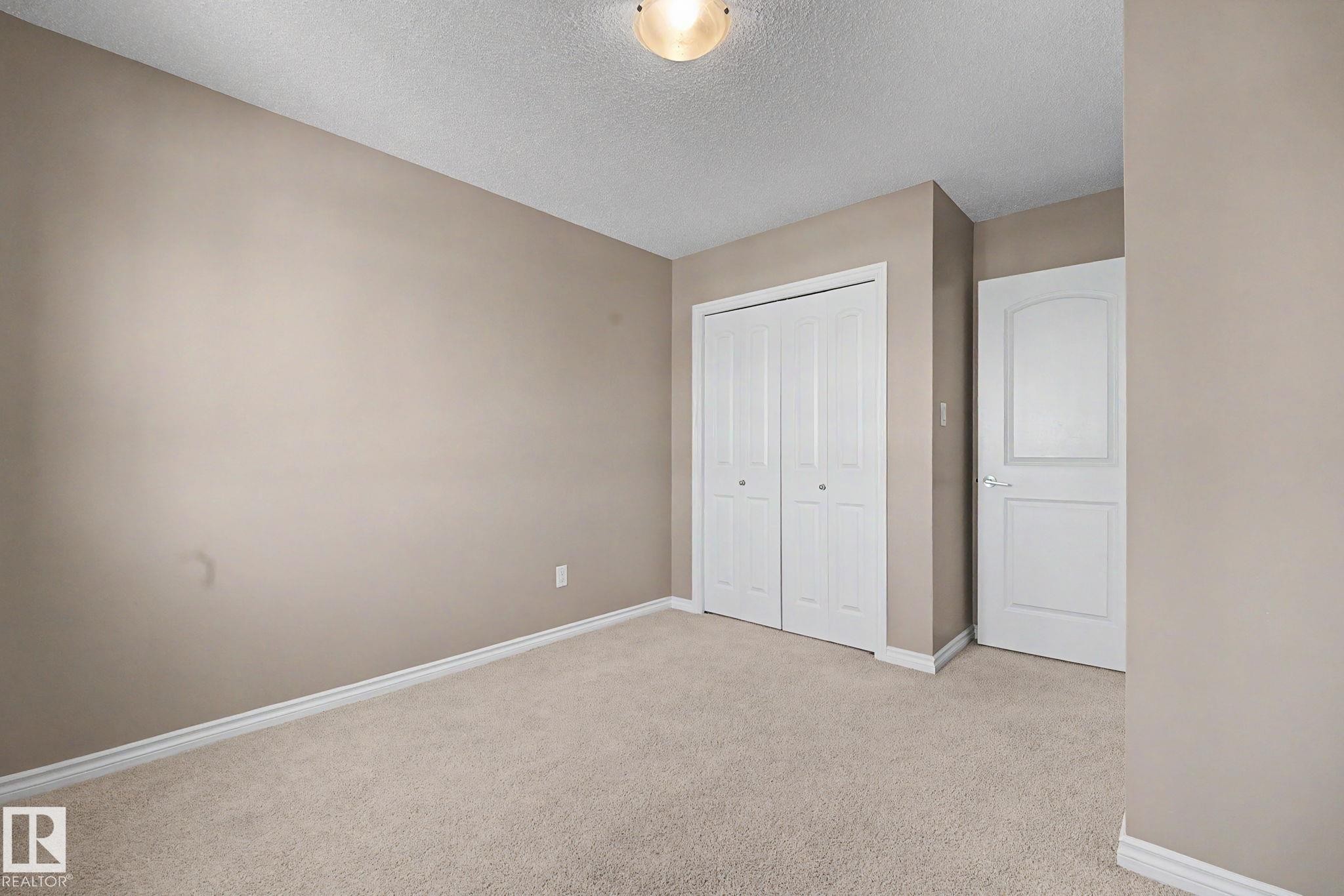 9507 Simpson Crest, Edmonton, AB - Indoor Photo Showing Other Room