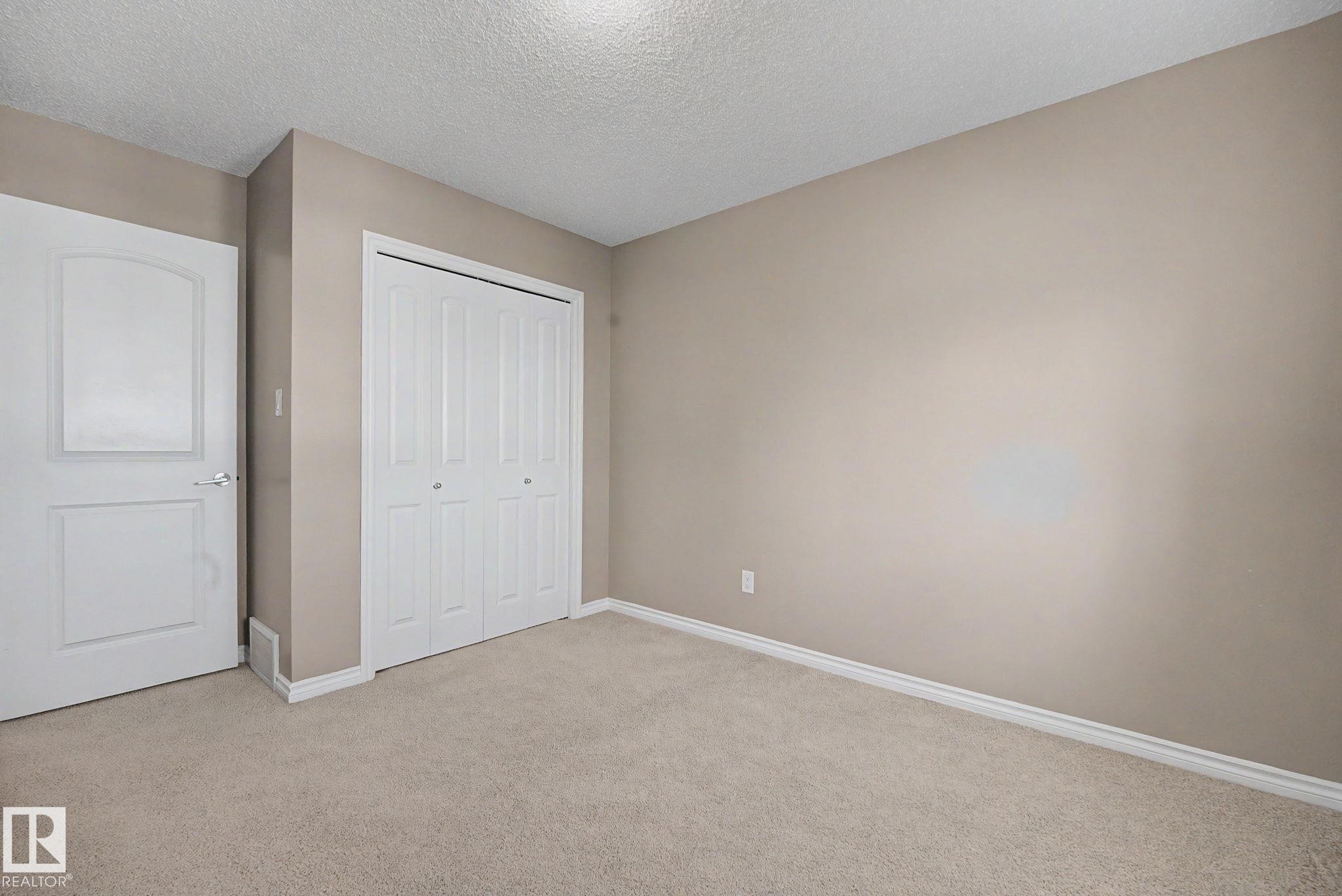 9507 Simpson Crest, Edmonton, AB - Indoor Photo Showing Other Room