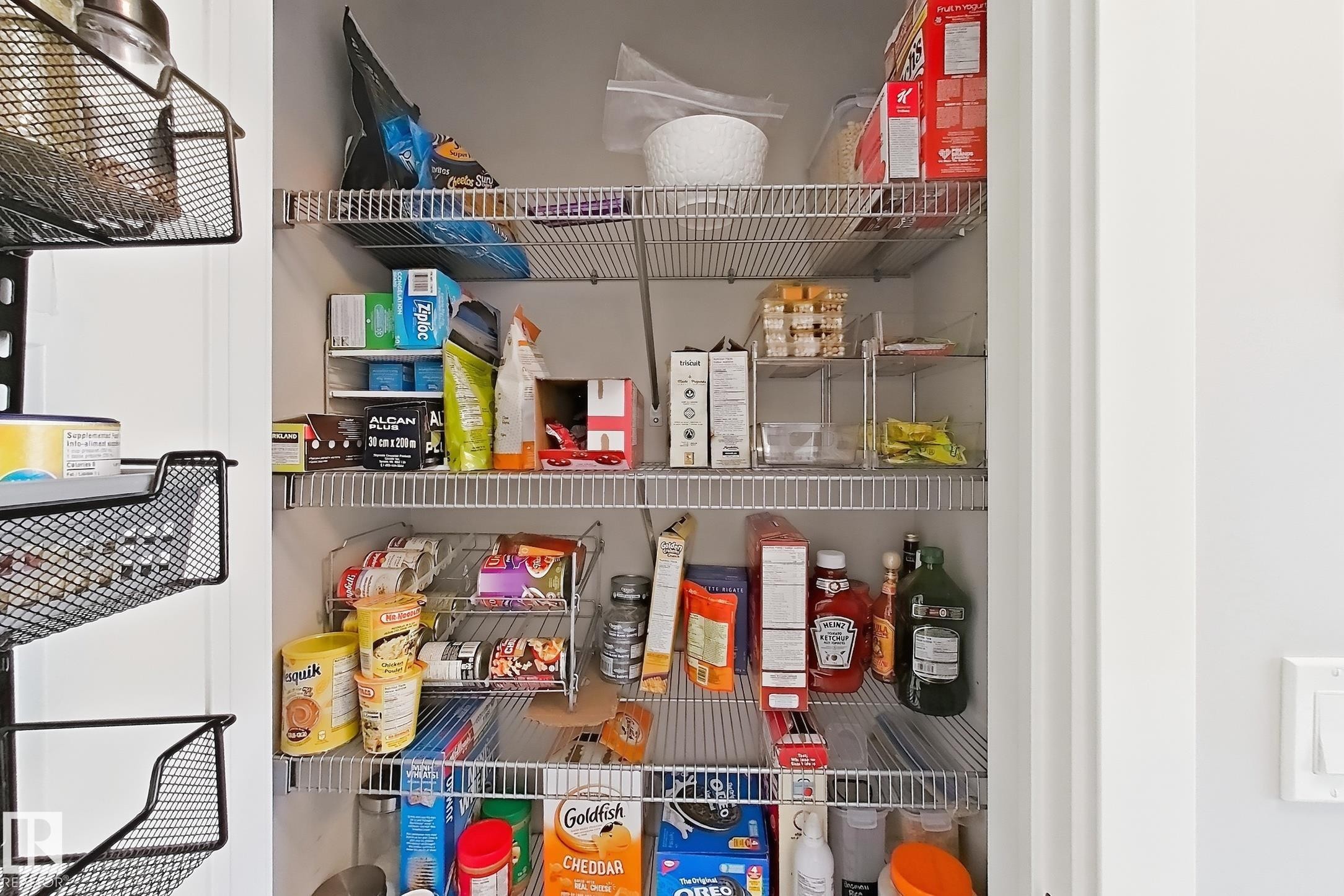 Closet Pantry - 187 Radcliffe Wynd, Fort Saskatchewan, AB - Indoor