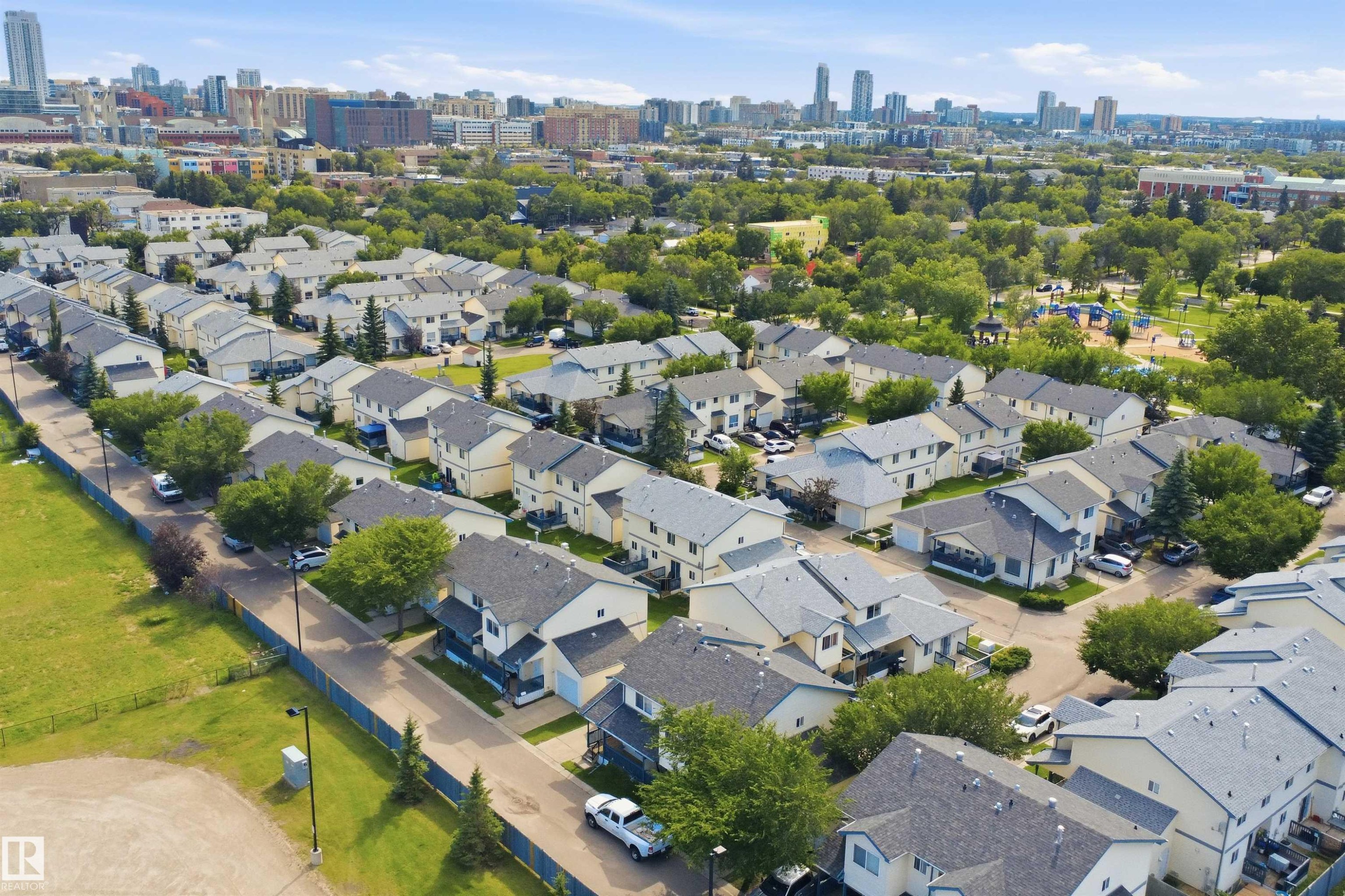 #71 10909 106 St Nw, Edmonton, AB - Outdoor With View