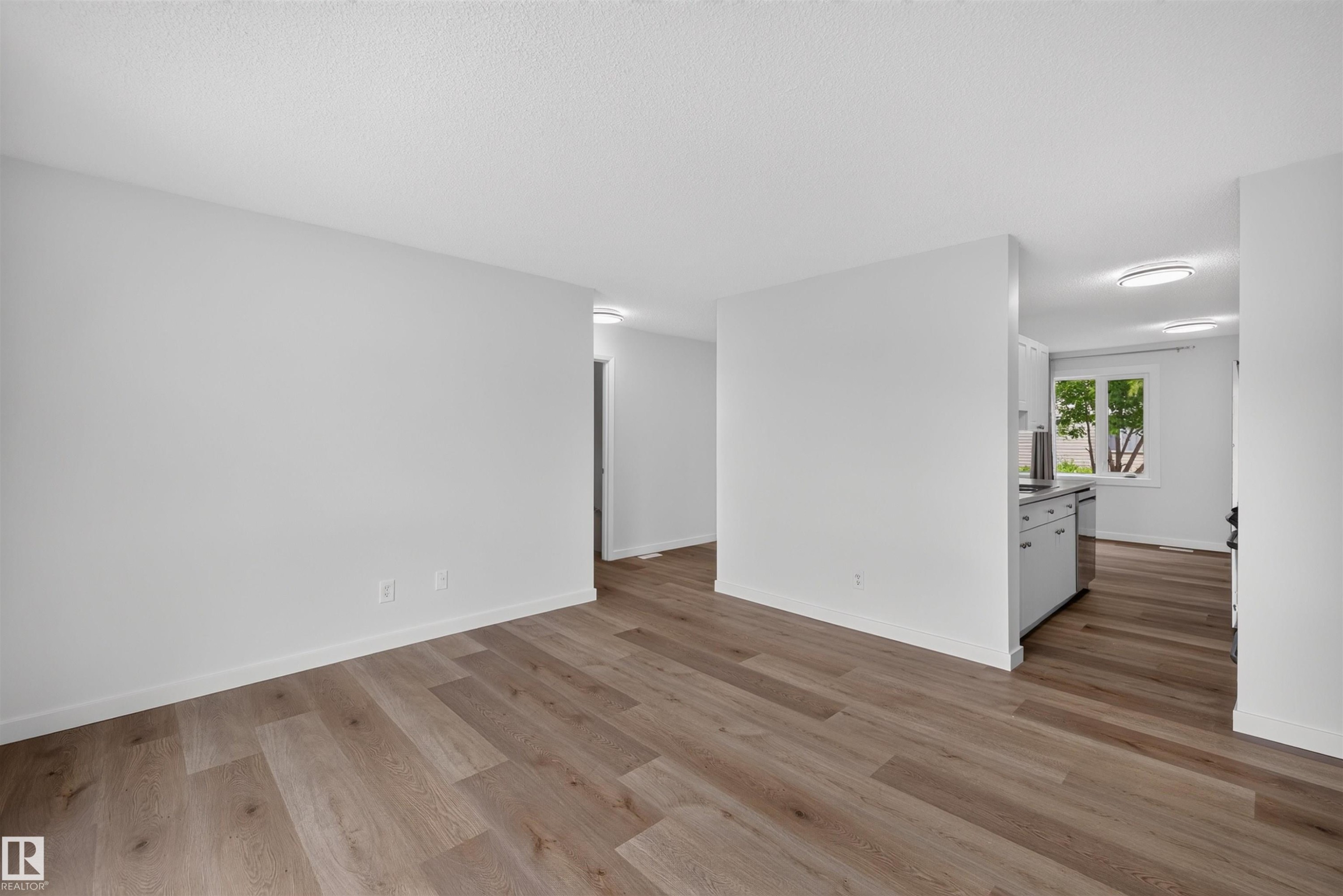 #186 11421 34 St Nw, Edmonton, AB