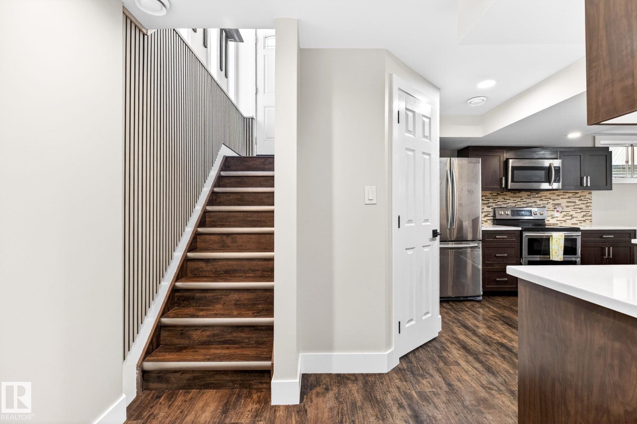 6008 97A Avenue, Edmonton, AB - Indoor Photo Showing Kitchen