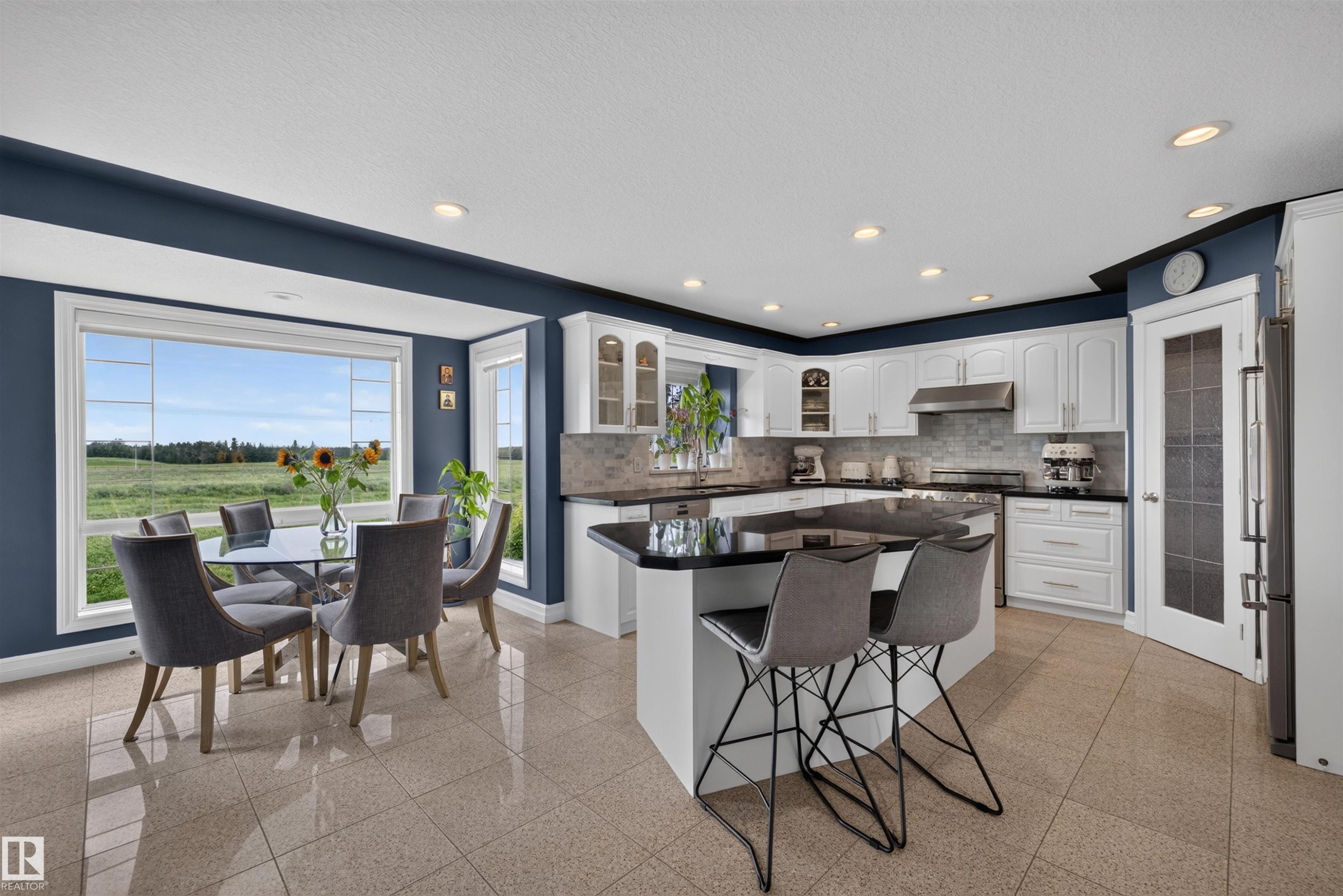 1751 Haswell Cove Nw, Edmonton, AB - Indoor Photo Showing Dining Room