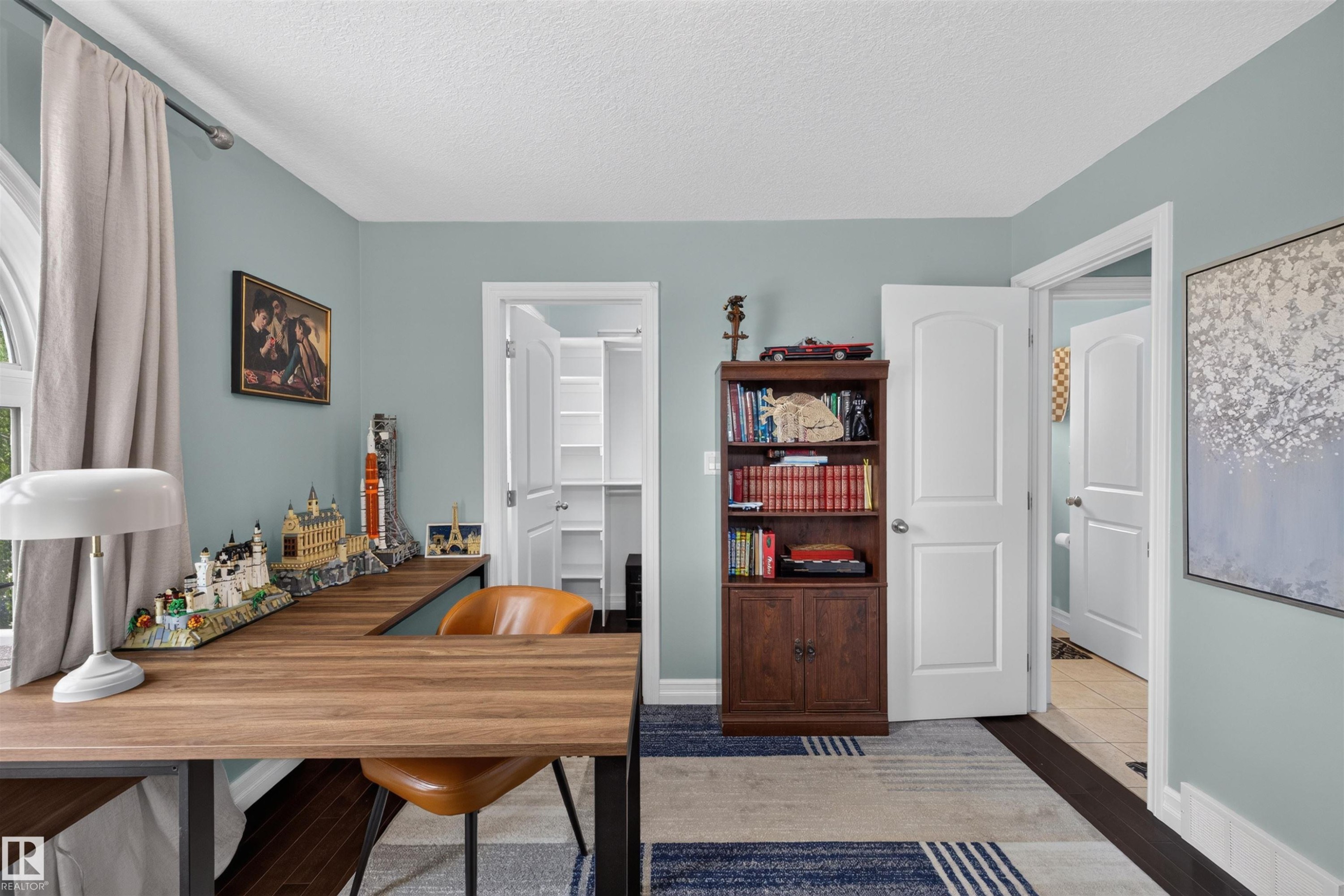 1751 Haswell Cove Nw, Edmonton, AB - Indoor