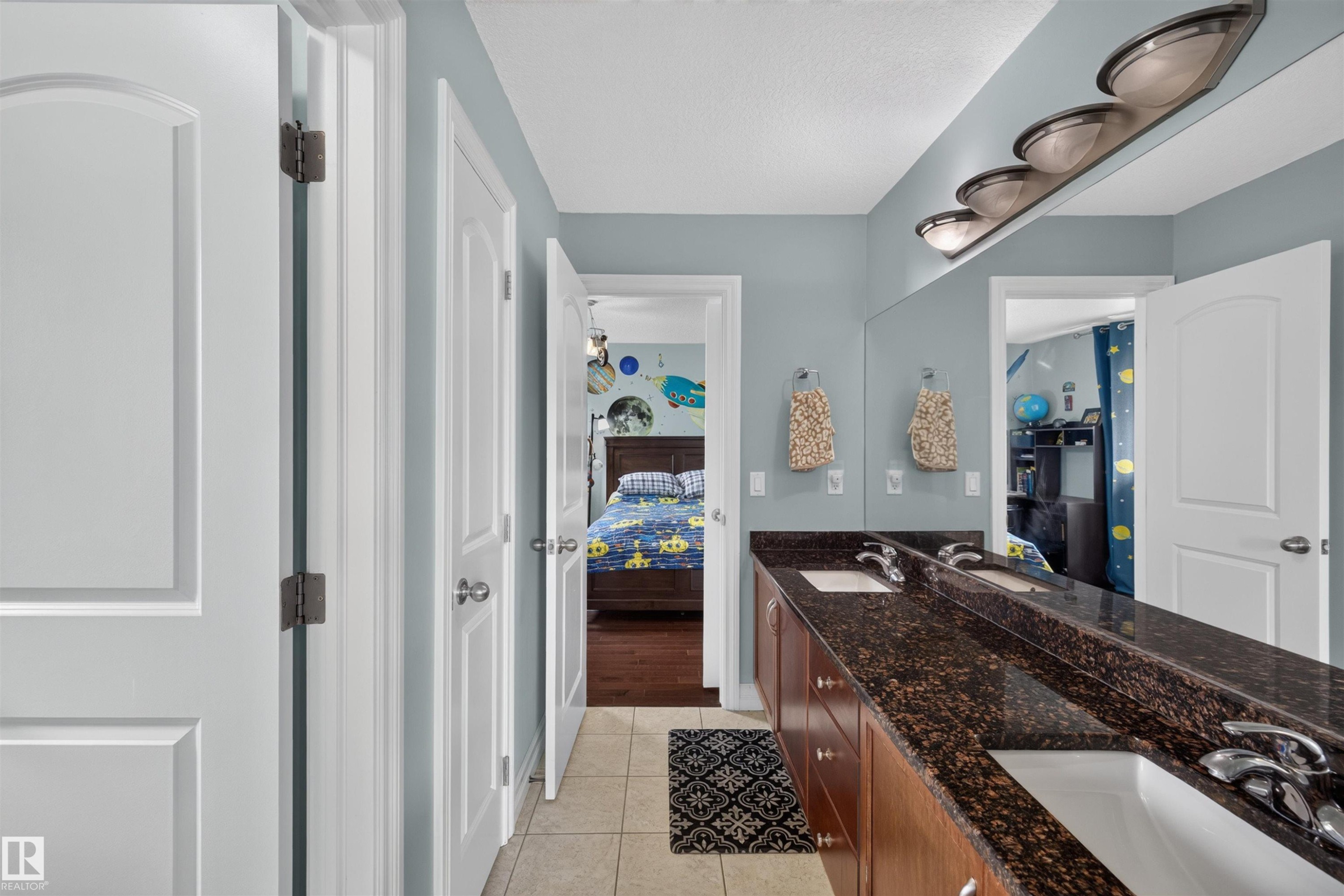 1751 Haswell Cove Nw, Edmonton, AB - Indoor Photo Showing Other Room