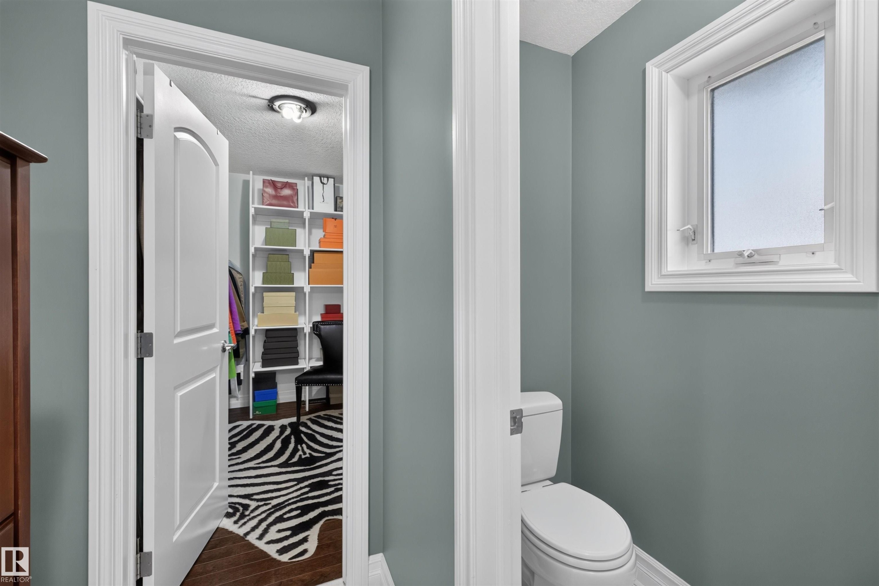 1751 Haswell Cove Nw, Edmonton, AB - Indoor Photo Showing Bathroom