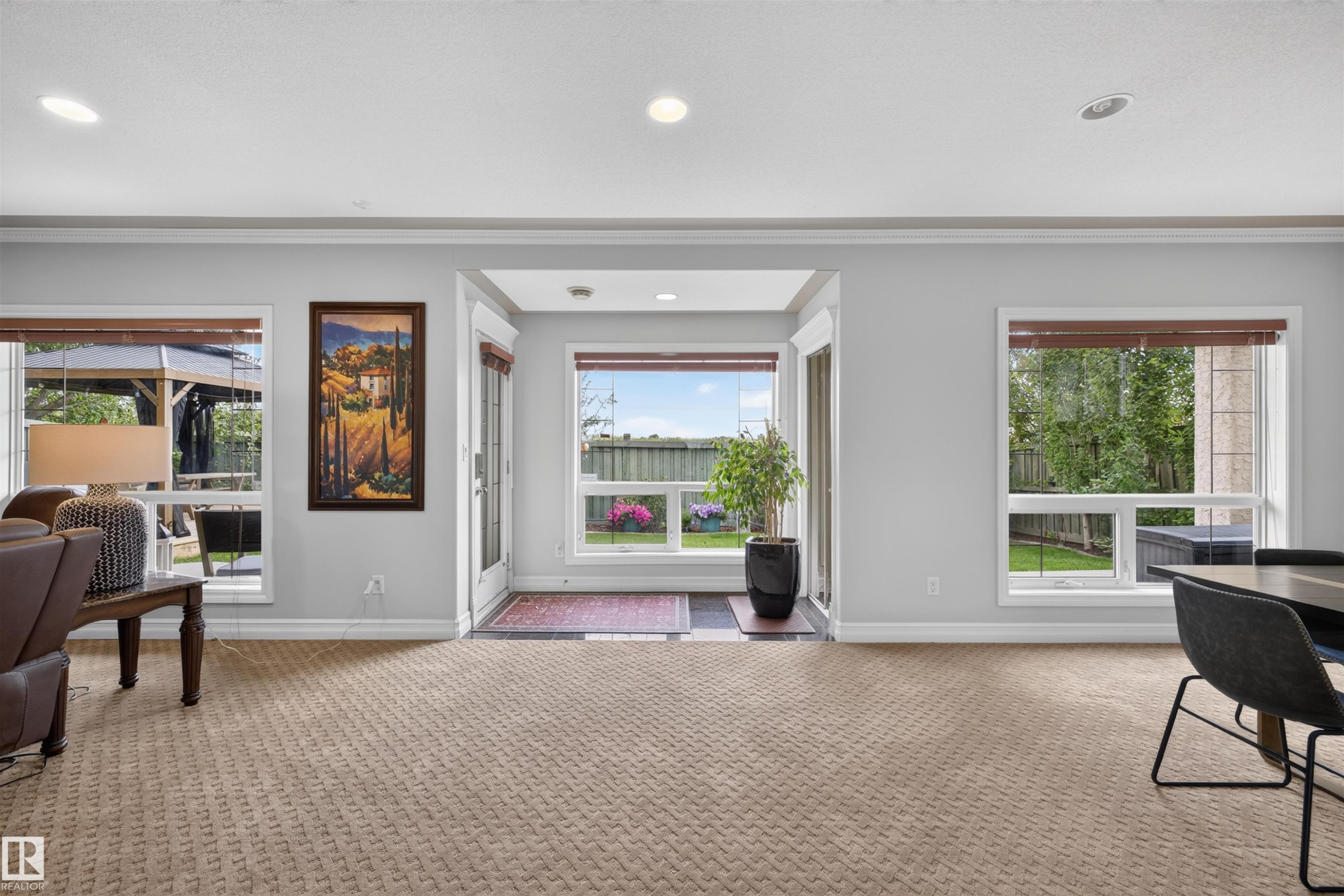 1751 Haswell Cove Nw, Edmonton, AB - Indoor