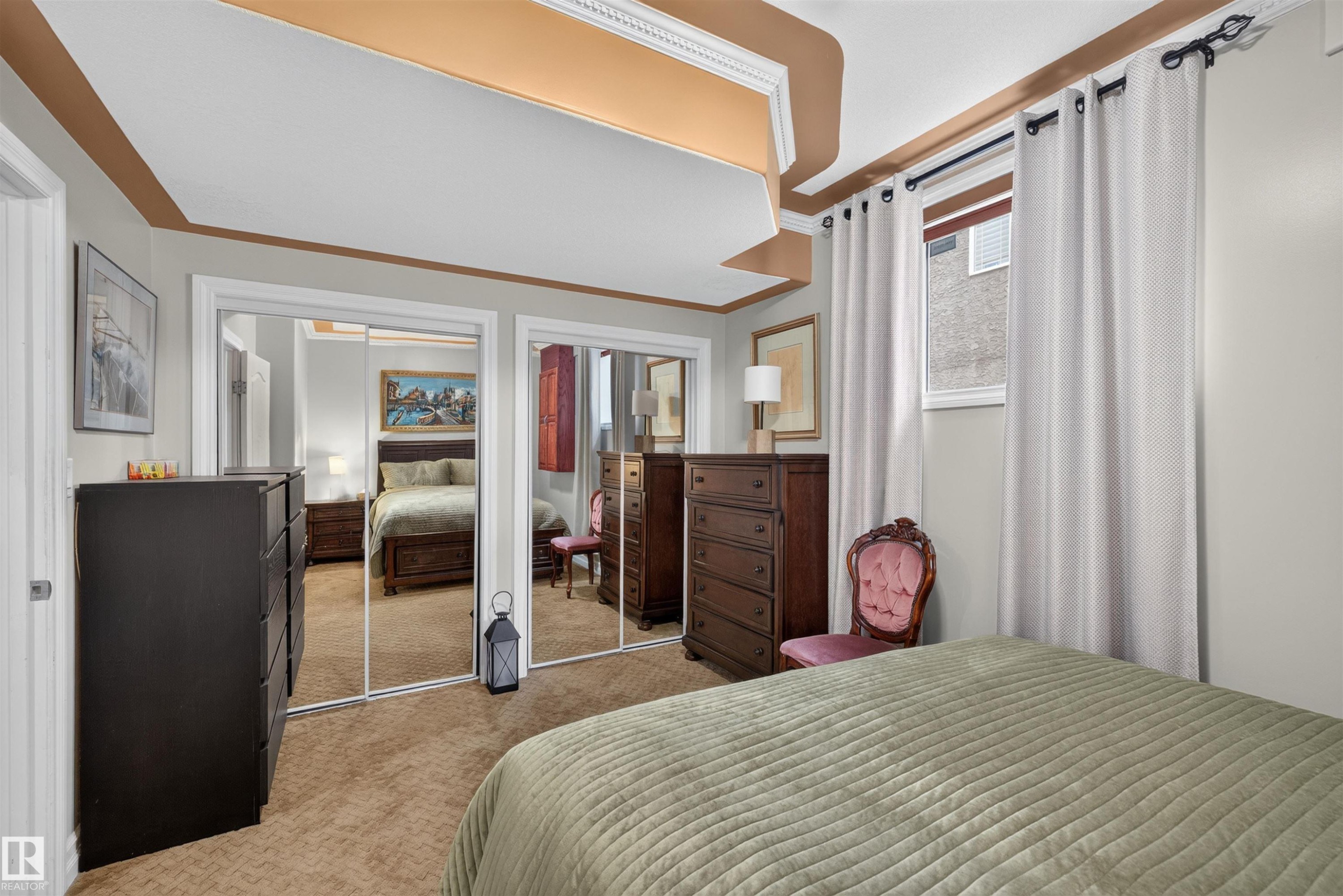 1751 Haswell Cove Nw, Edmonton, AB - Indoor Photo Showing Bedroom
