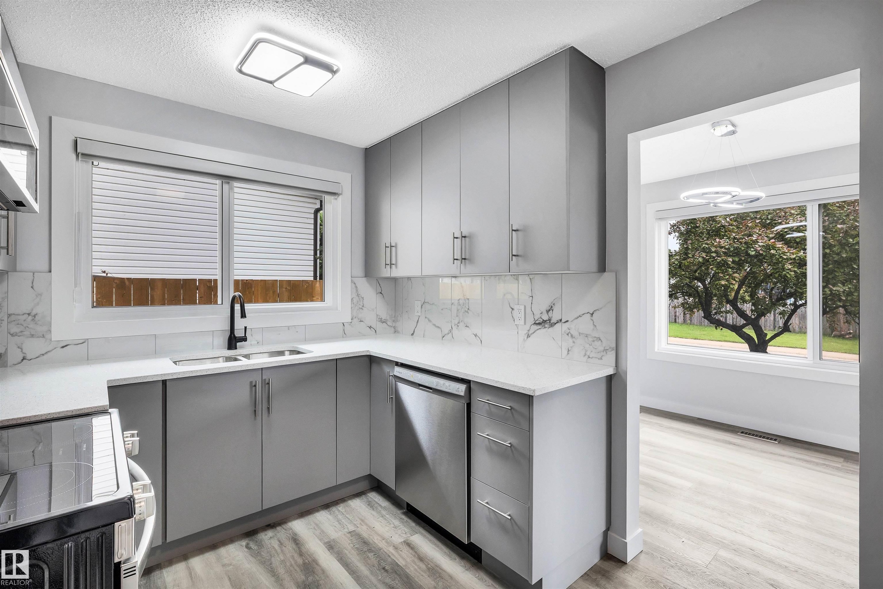 14208 51 Street, Edmonton, AB