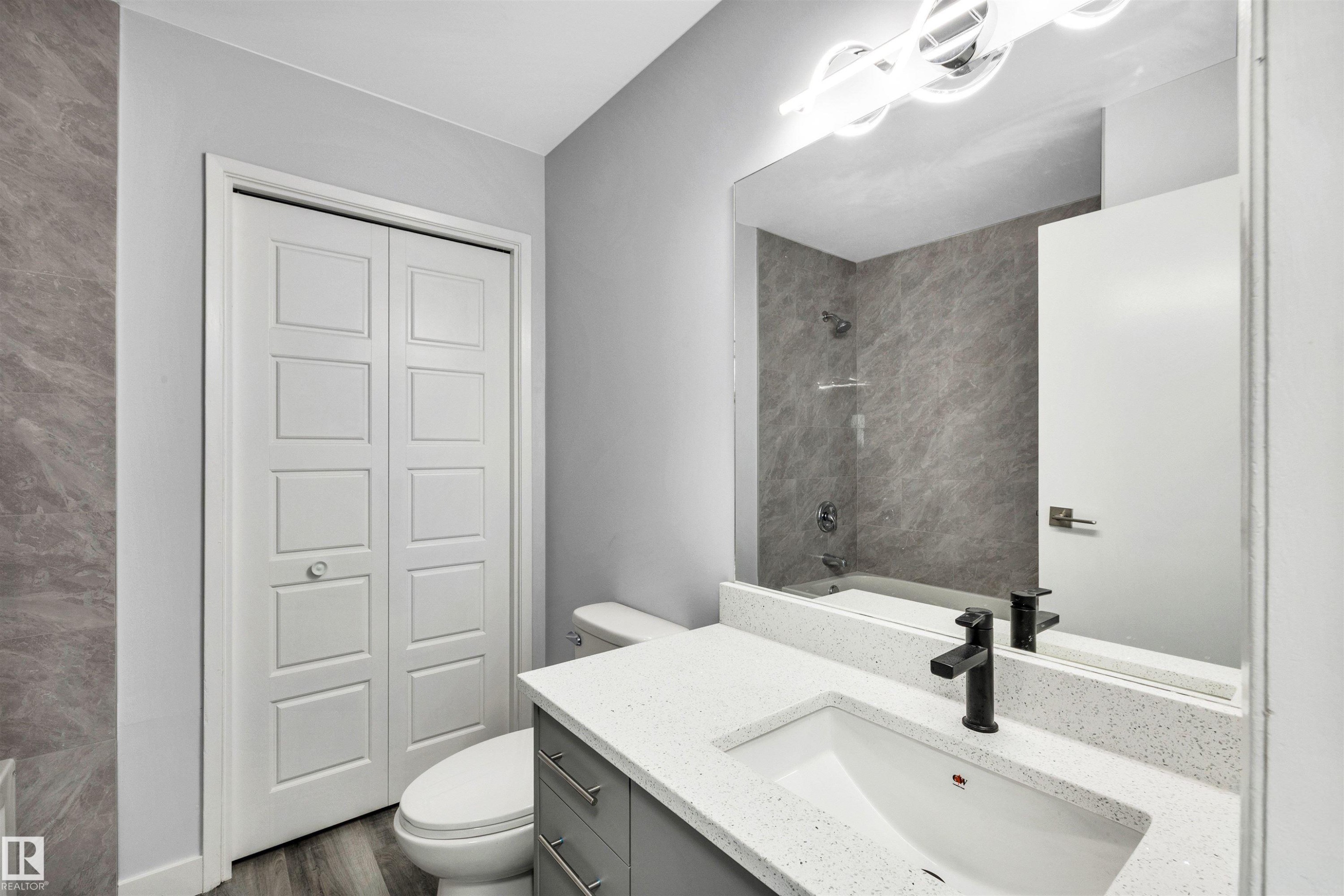 14208 51 Street, Edmonton, AB