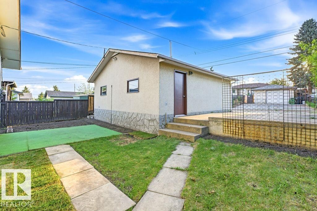 14208 51 Street, Edmonton, AB