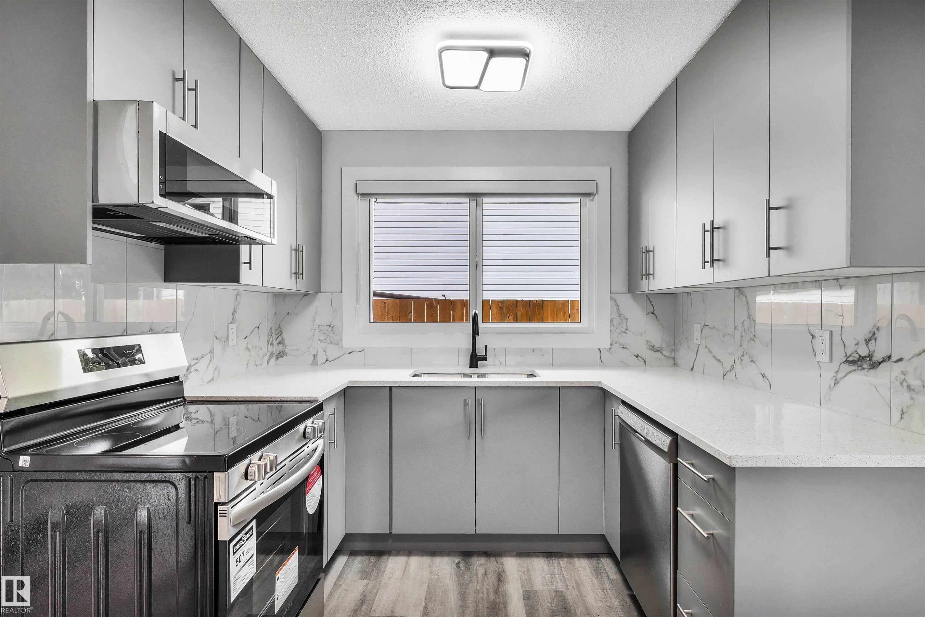 14208 51 Street, Edmonton, AB