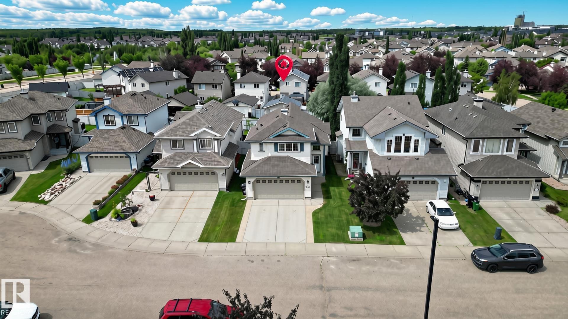 312 Gibb Close Nw, Edmonton, AB - Outdoor With Facade