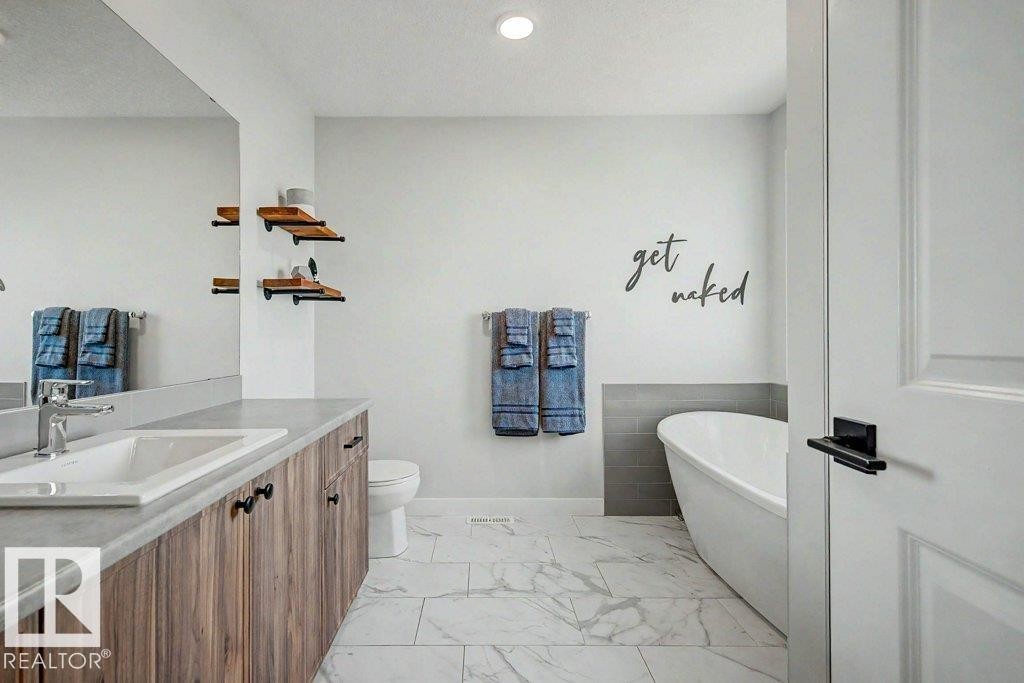243 Brickyard Cove, Stony Plain, AB - Indoor Photo Showing Bathroom