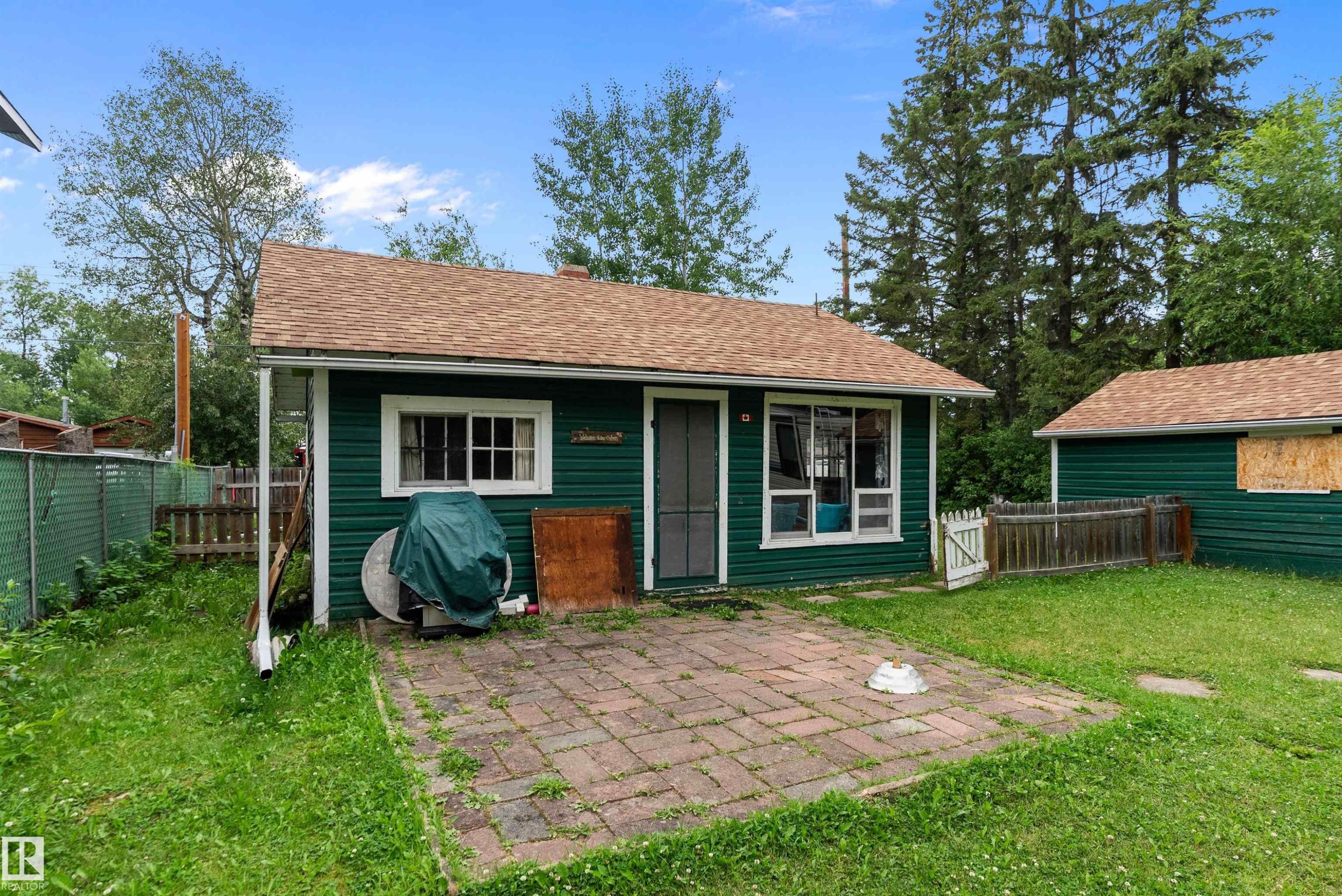 211 2Nd Avenue, Rural Wetaskiwin County, AB - Outdoor
