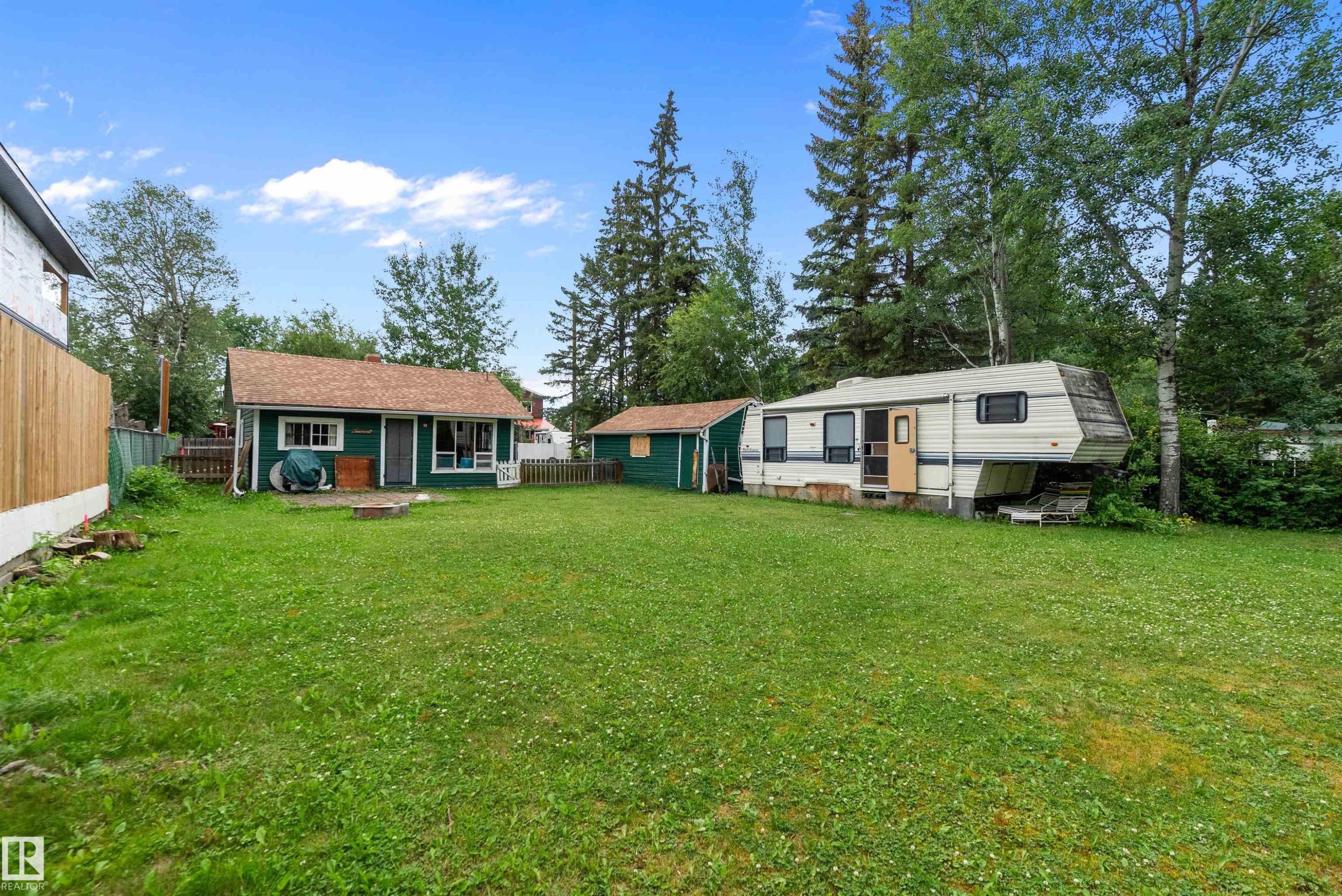 211 2Nd Avenue, Rural Wetaskiwin County, AB - Outdoor