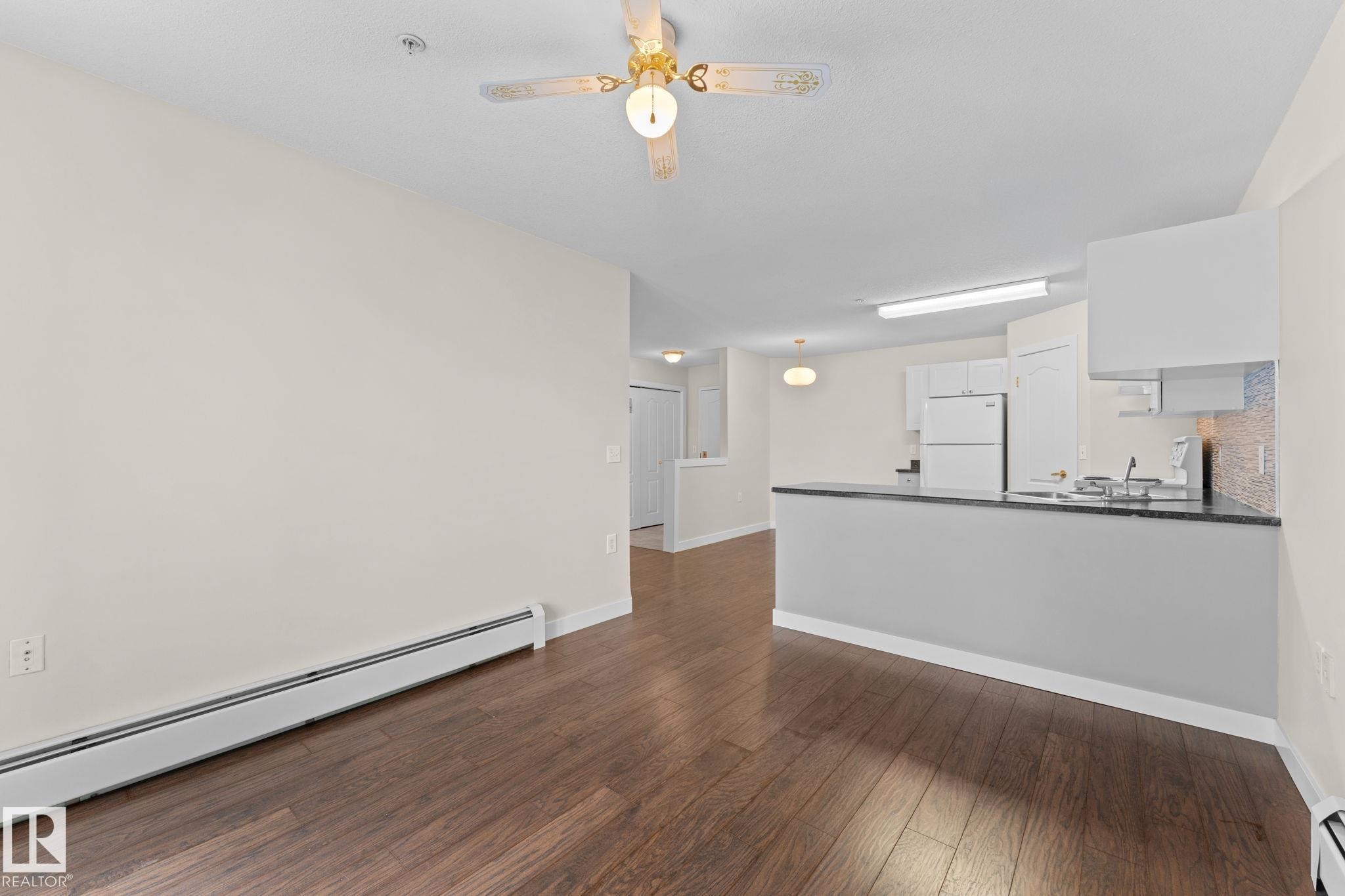 #243 13441 127 St Nw, Edmonton, AB - Indoor