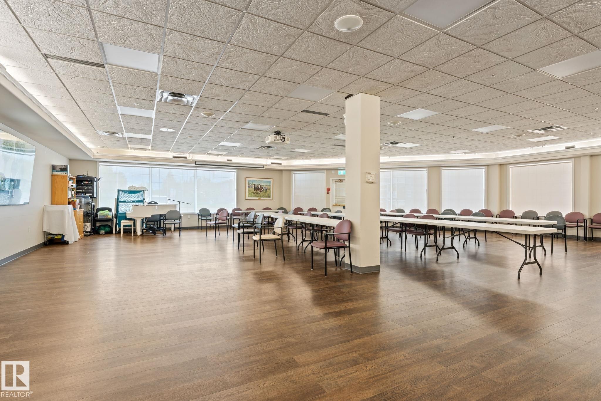 #243 13441 127 St Nw, Edmonton, AB - Indoor