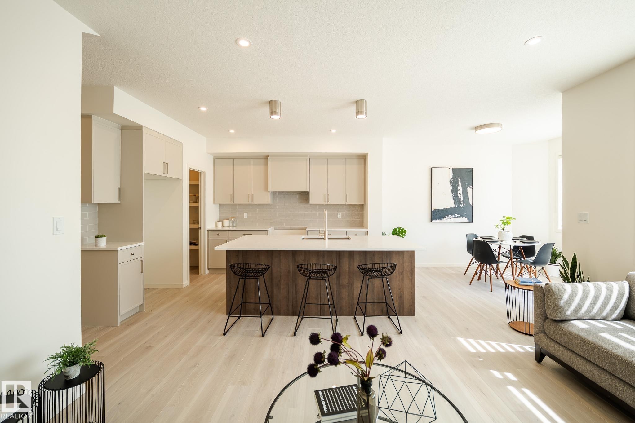 7705 174A Avenue, Edmonton, AB - Indoor