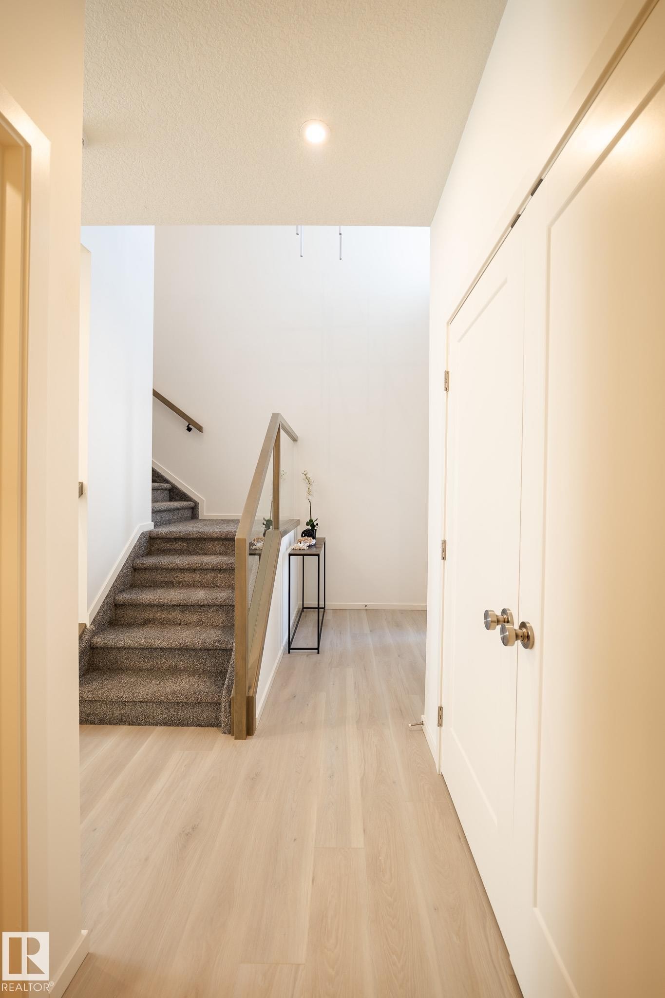 7705 174A Avenue, Edmonton, AB - Indoor Photo Showing Other Room