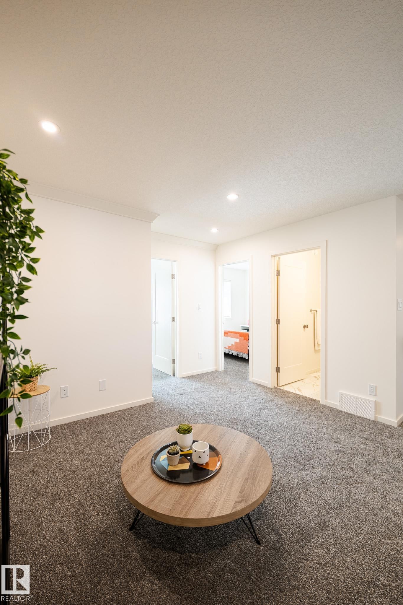 7705 174A Avenue, Edmonton, AB - Indoor Photo Showing Other Room