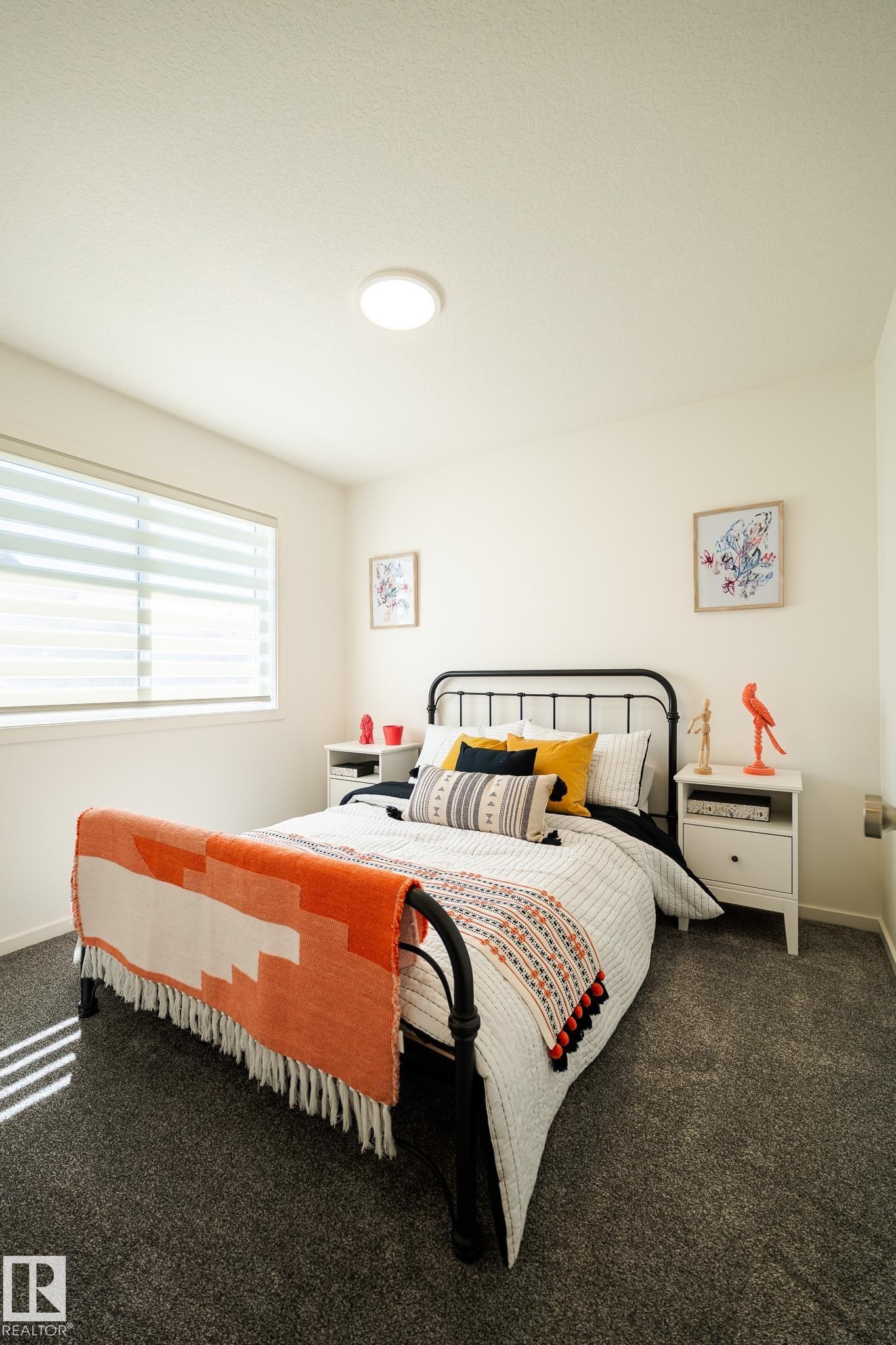 7705 174A Avenue, Edmonton, AB - Indoor Photo Showing Bedroom