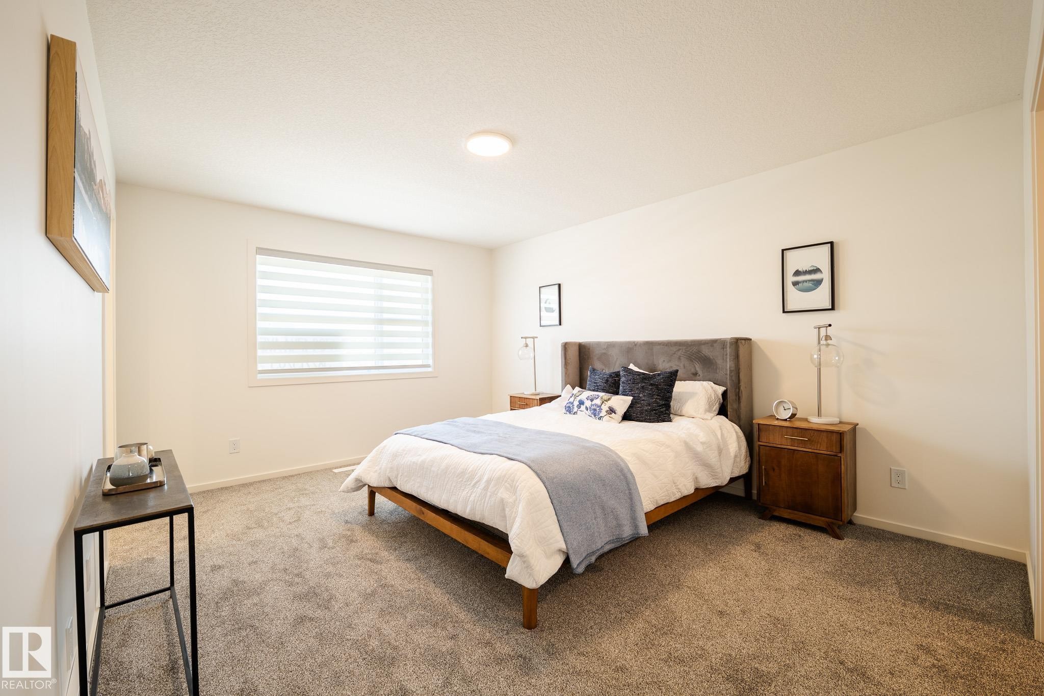7705 174A Avenue, Edmonton, AB - Indoor Photo Showing Bedroom