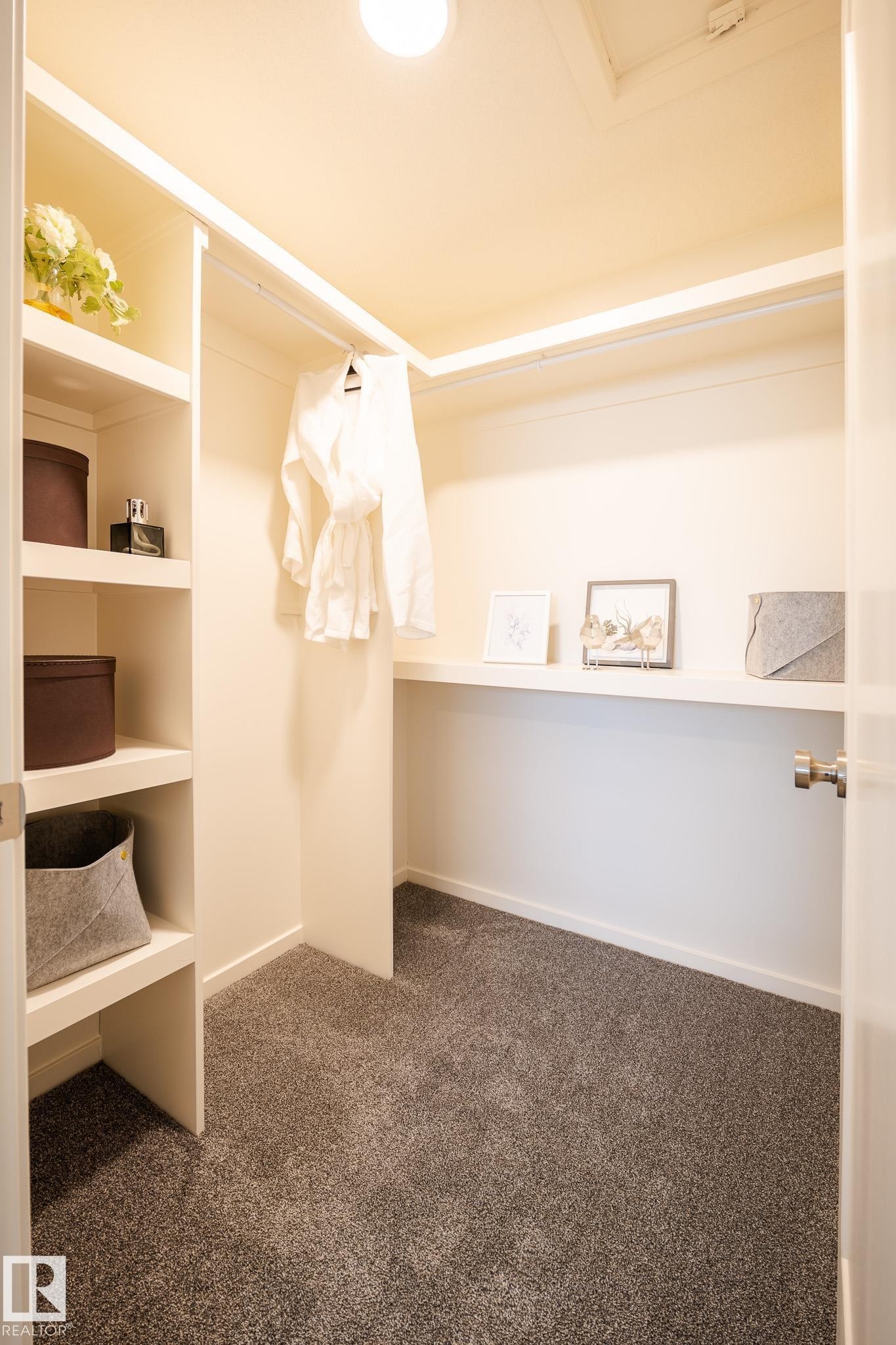 7705 174A Avenue, Edmonton, AB - Indoor With Storage