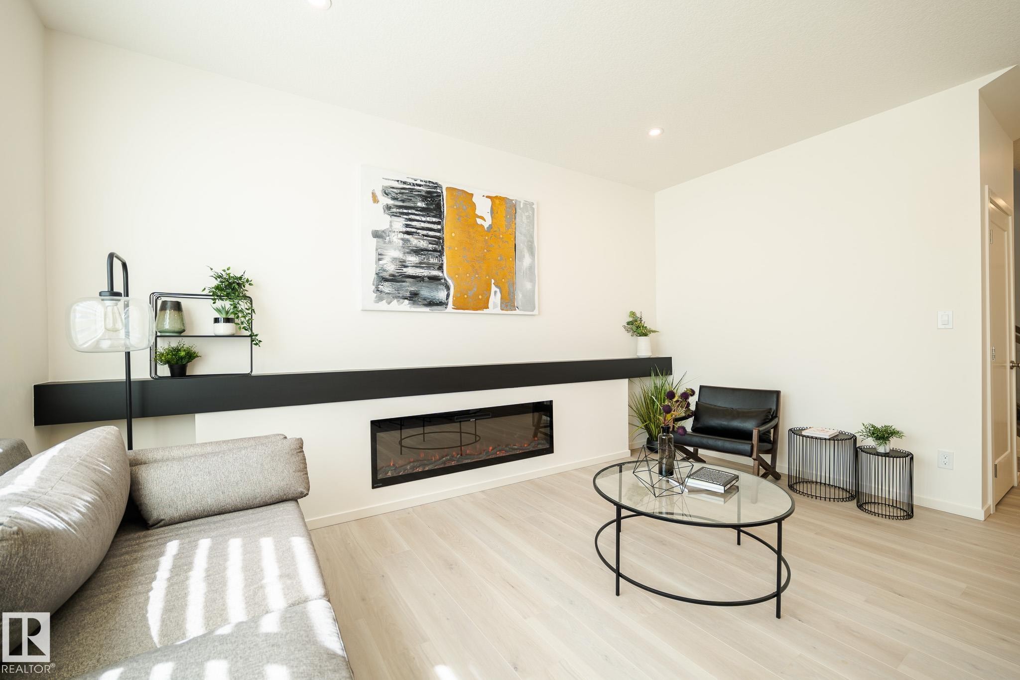 7705 174A Avenue, Edmonton, AB - Indoor With Fireplace