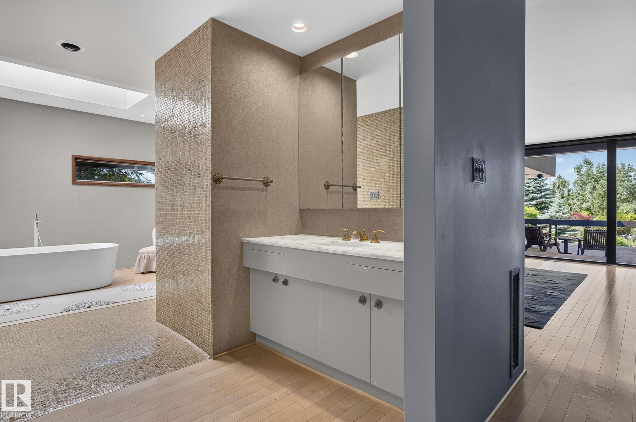 59 Westbrook Drive Nw, Edmonton, AB - Indoor Photo Showing Bathroom