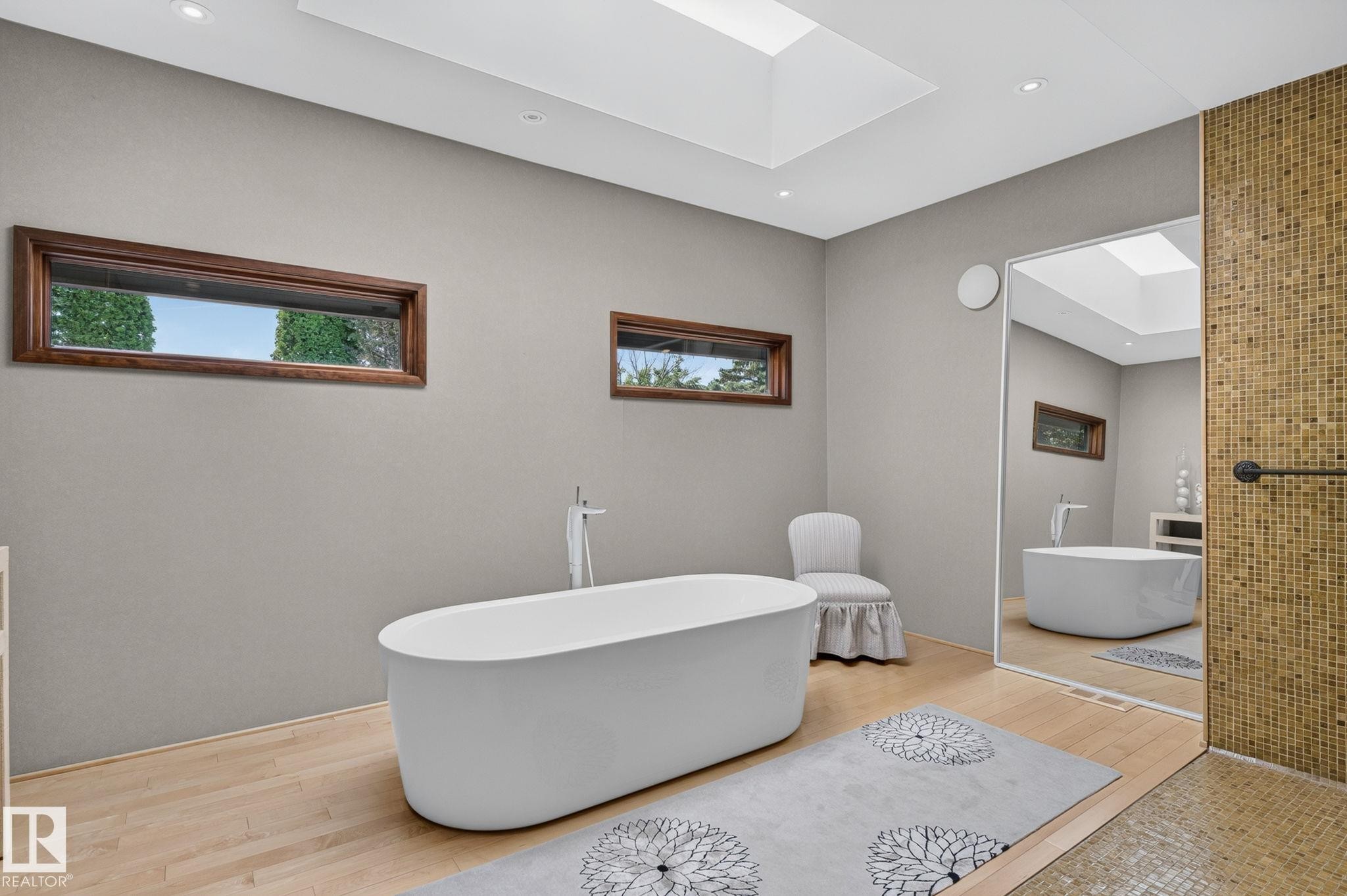 59 Westbrook Drive Nw, Edmonton, AB - Indoor Photo Showing Bathroom
