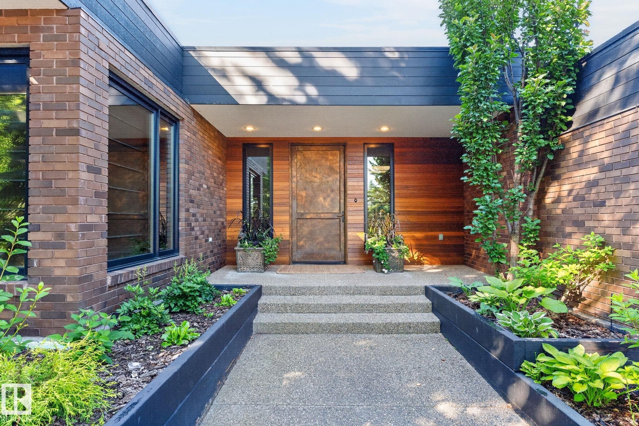 59 Westbrook Drive Nw, Edmonton, AB - Outdoor With Exterior