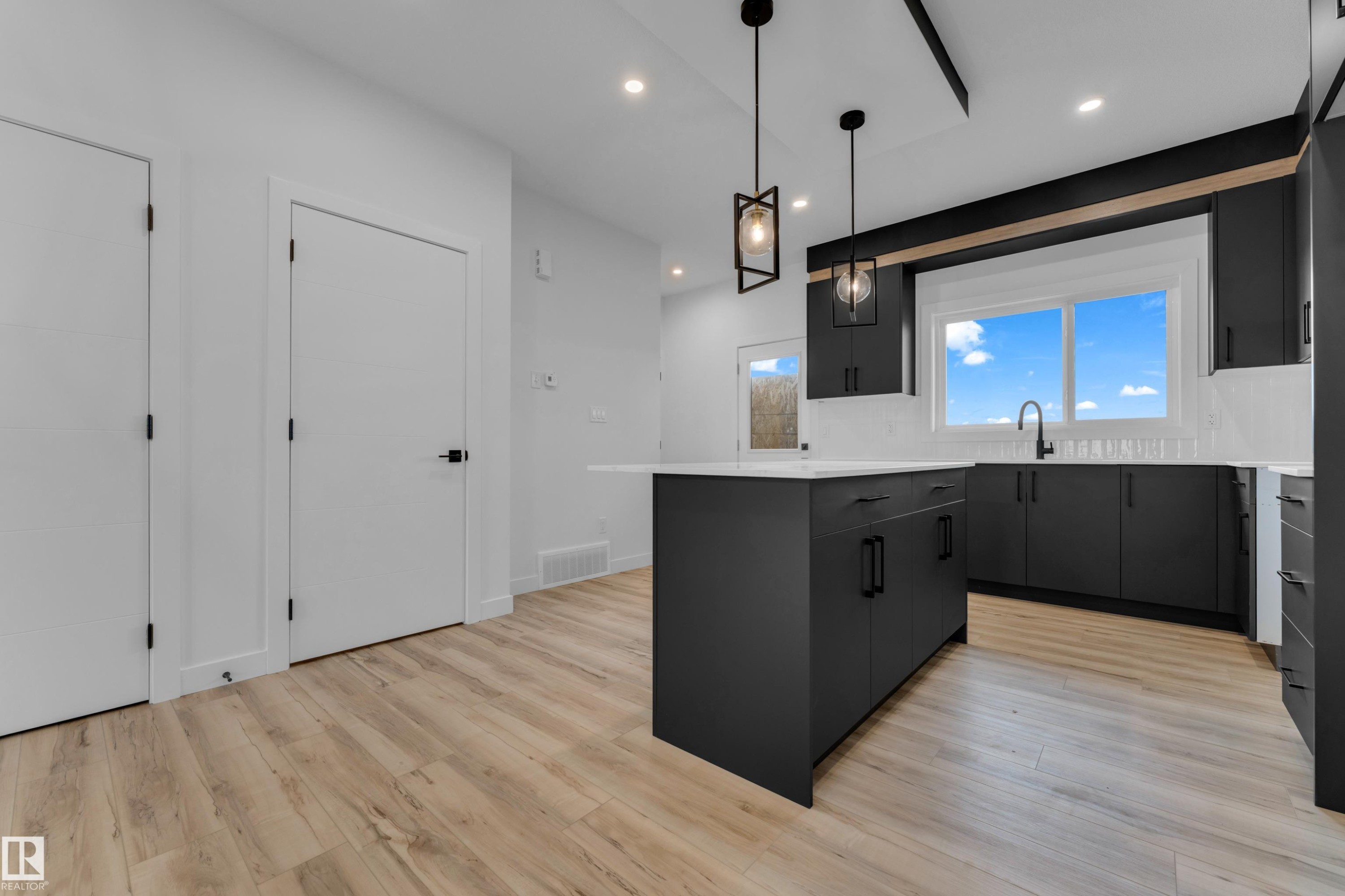 175 Graybriar Drive, Stony Plain, AB - Indoor Photo Showing Kitchen