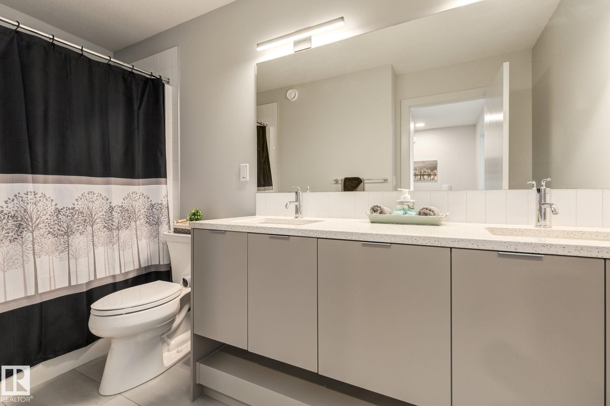 6805 Knox Loop Sw, Edmonton, AB - Indoor Photo Showing Bathroom