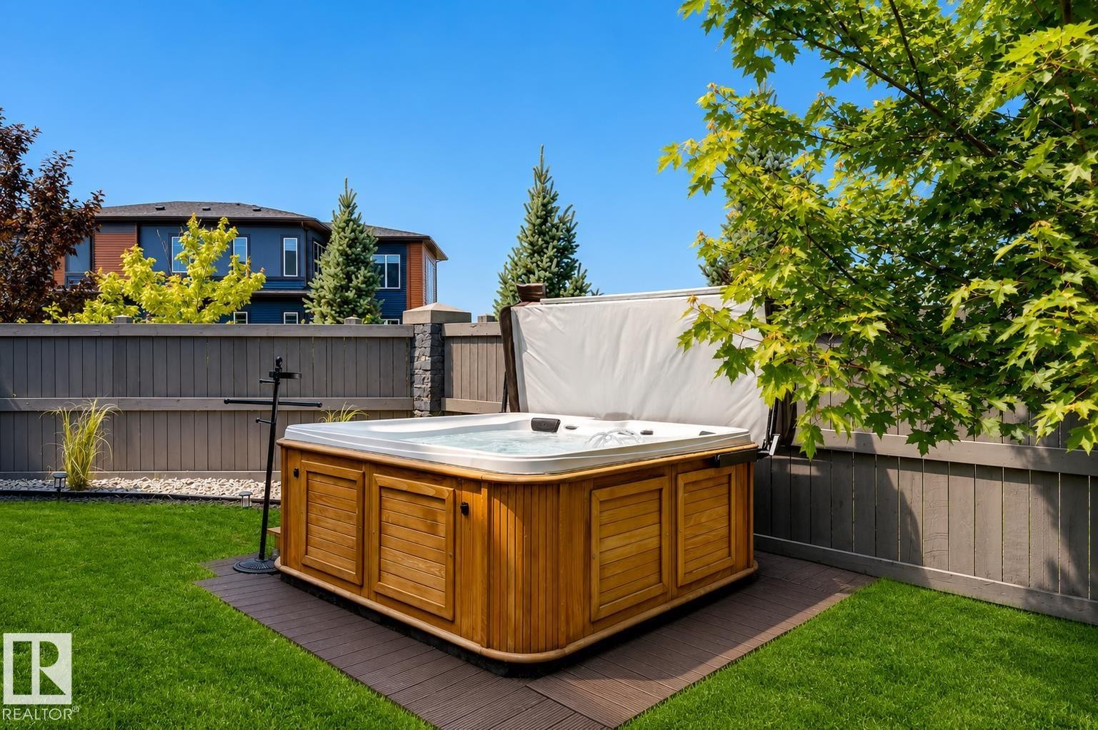 6805 Knox Loop Sw, Edmonton, AB - Outdoor