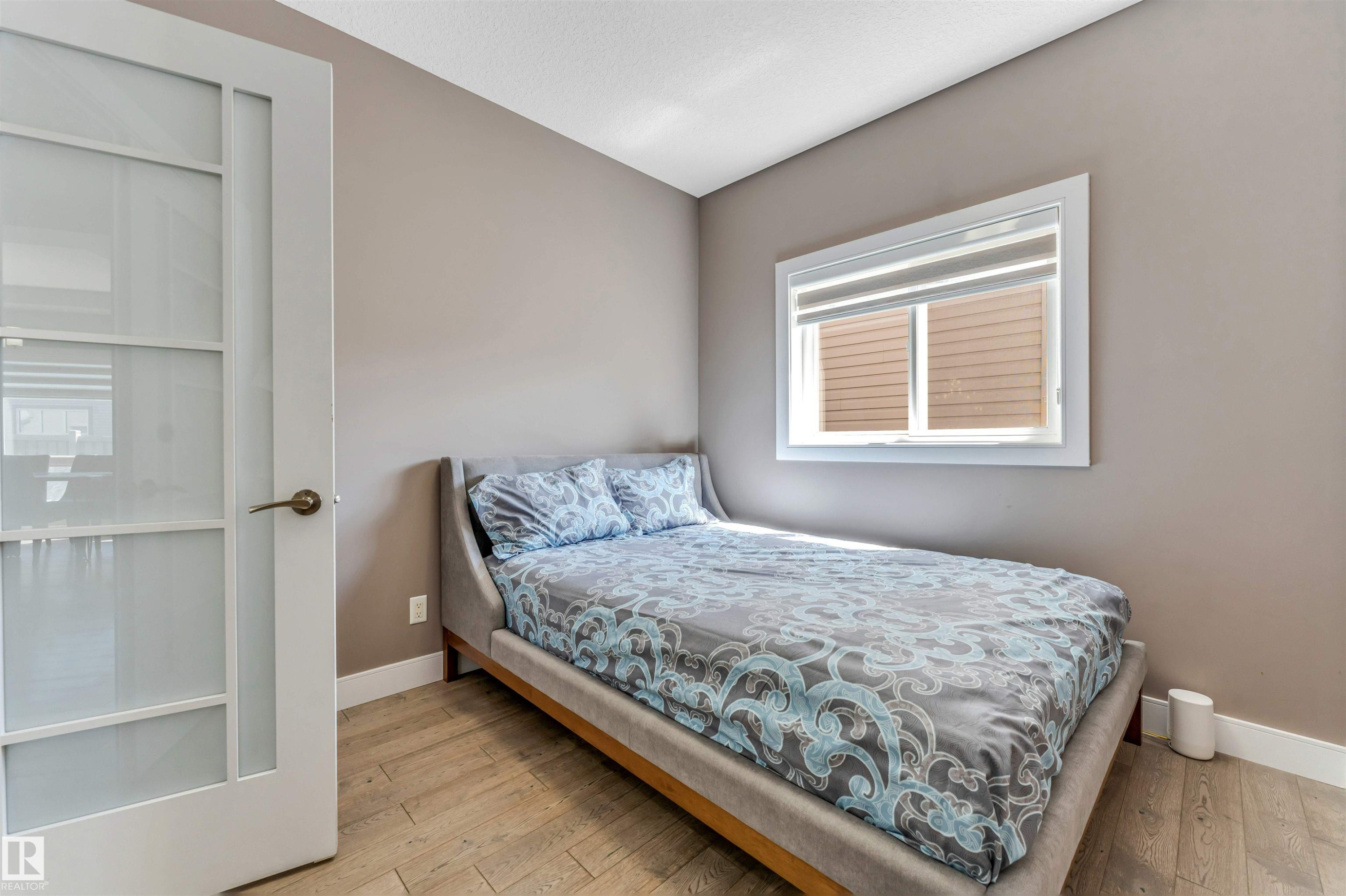 3819 Claxton Close Sw, Edmonton, AB - Indoor Photo Showing Bedroom