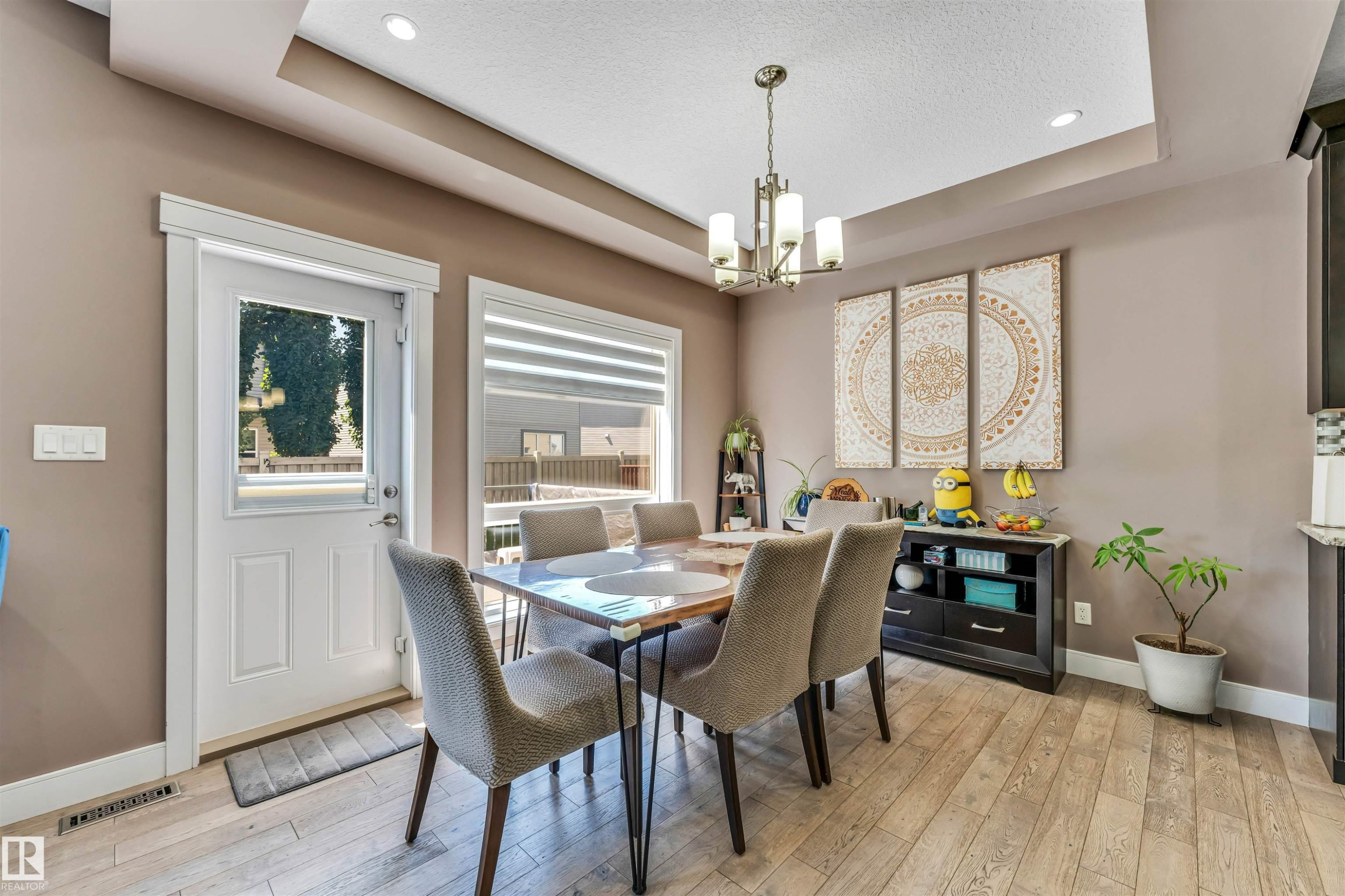 3819 Claxton Close Sw, Edmonton, AB - Indoor Photo Showing Dining Room