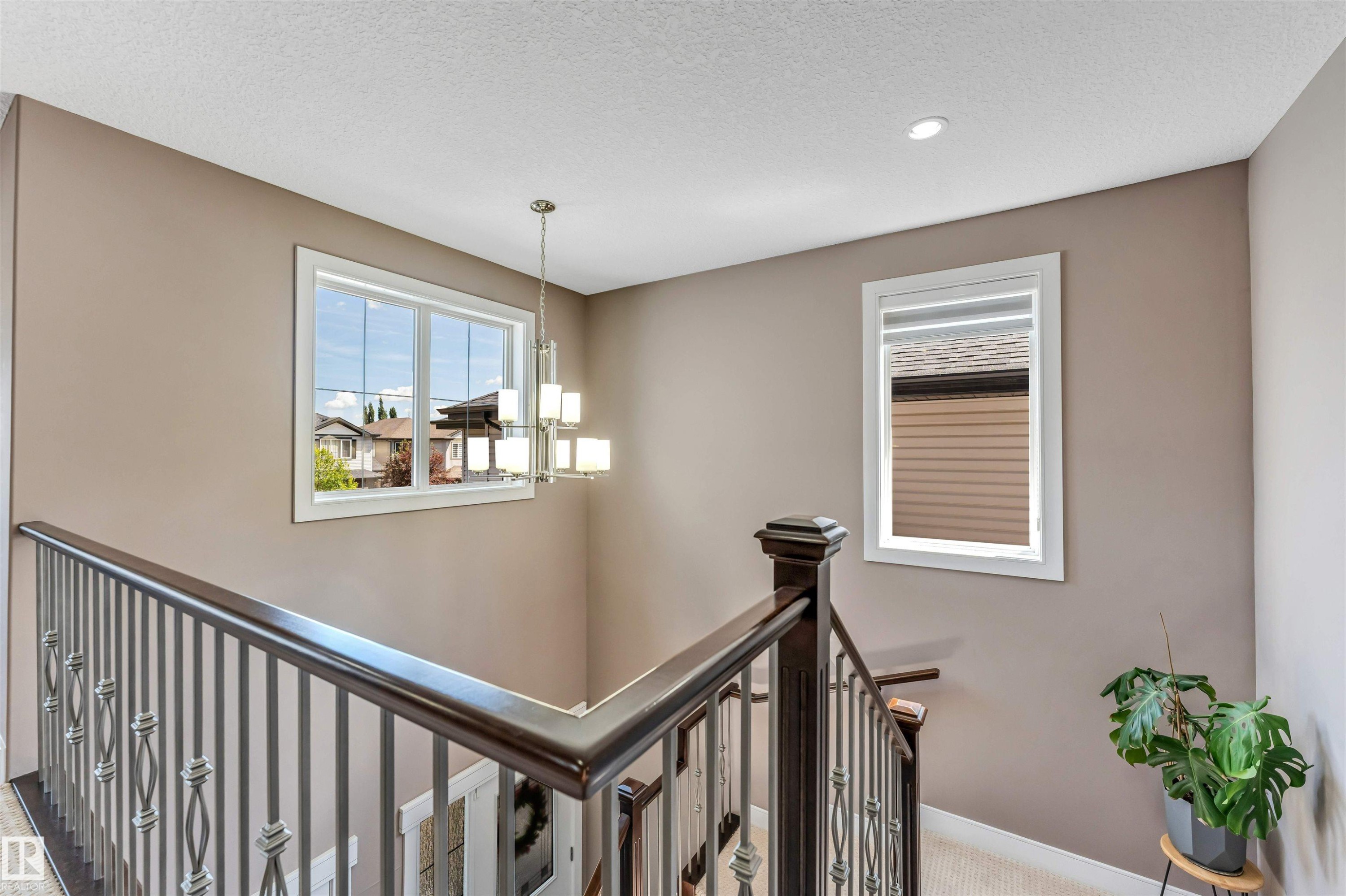 3819 Claxton Close Sw, Edmonton, AB - Indoor Photo Showing Other Room
